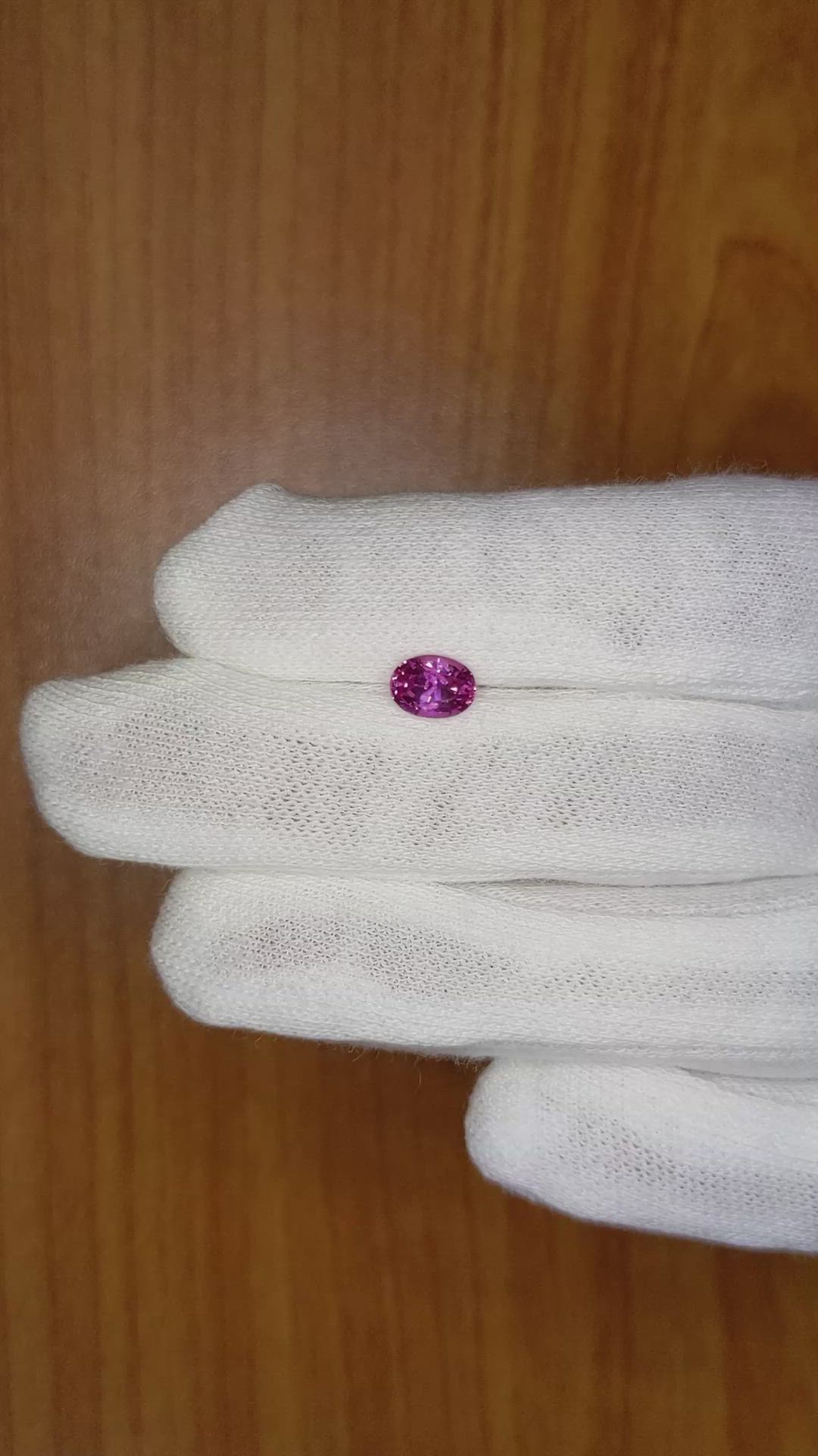 0.92 Ct. Pinkish Purple Sapphire from Ceylon (Sri Lanka) Size Video