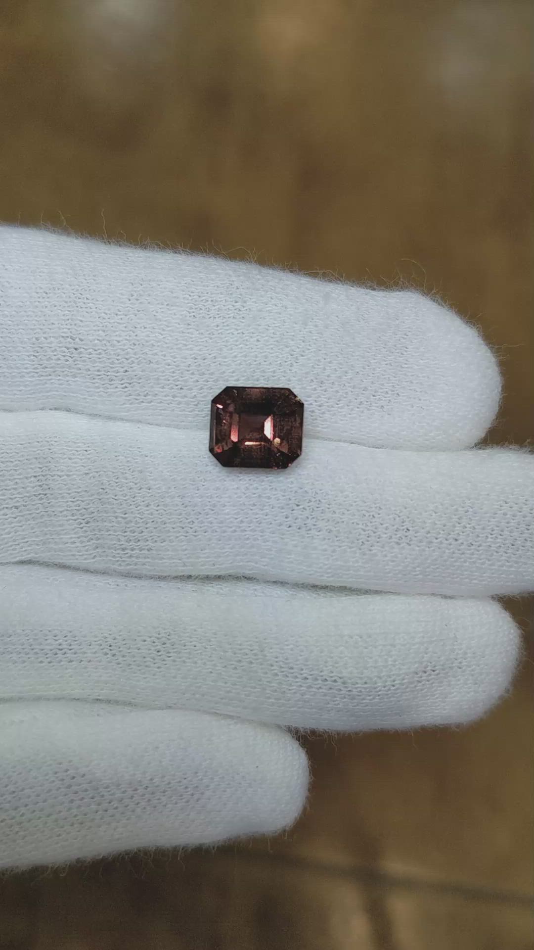 3.06 Ct. Brown Sapphire from Ceylon (Sri Lanka) Size Video