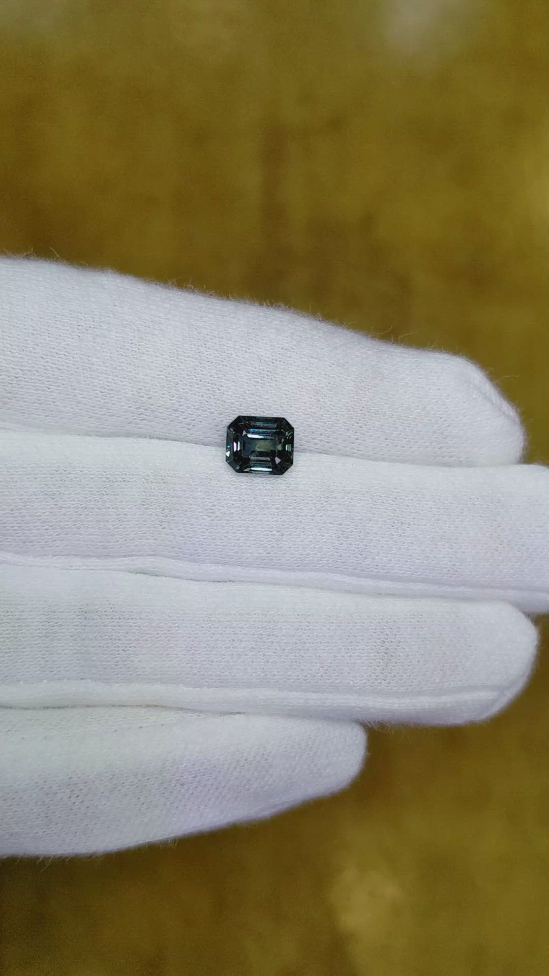2.10 Ct. Sapphire from Ceylon (Sri Lanka) Size Video