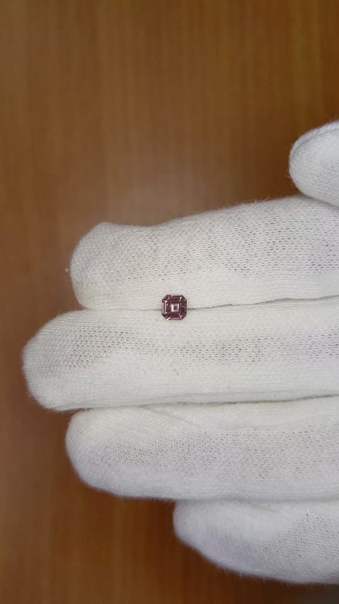 0.33 Ct. Reddish Pink Sapphire from Ceylon (Sri Lanka) Size Video