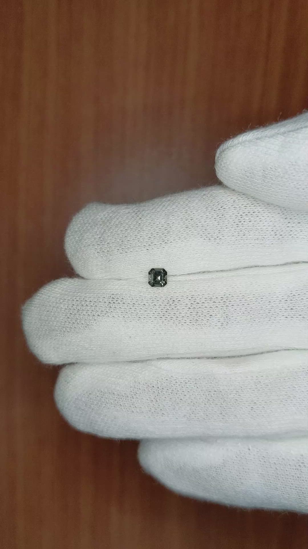 0.25 Ct. Green Sapphire from Ceylon (Sri Lanka) Size Video