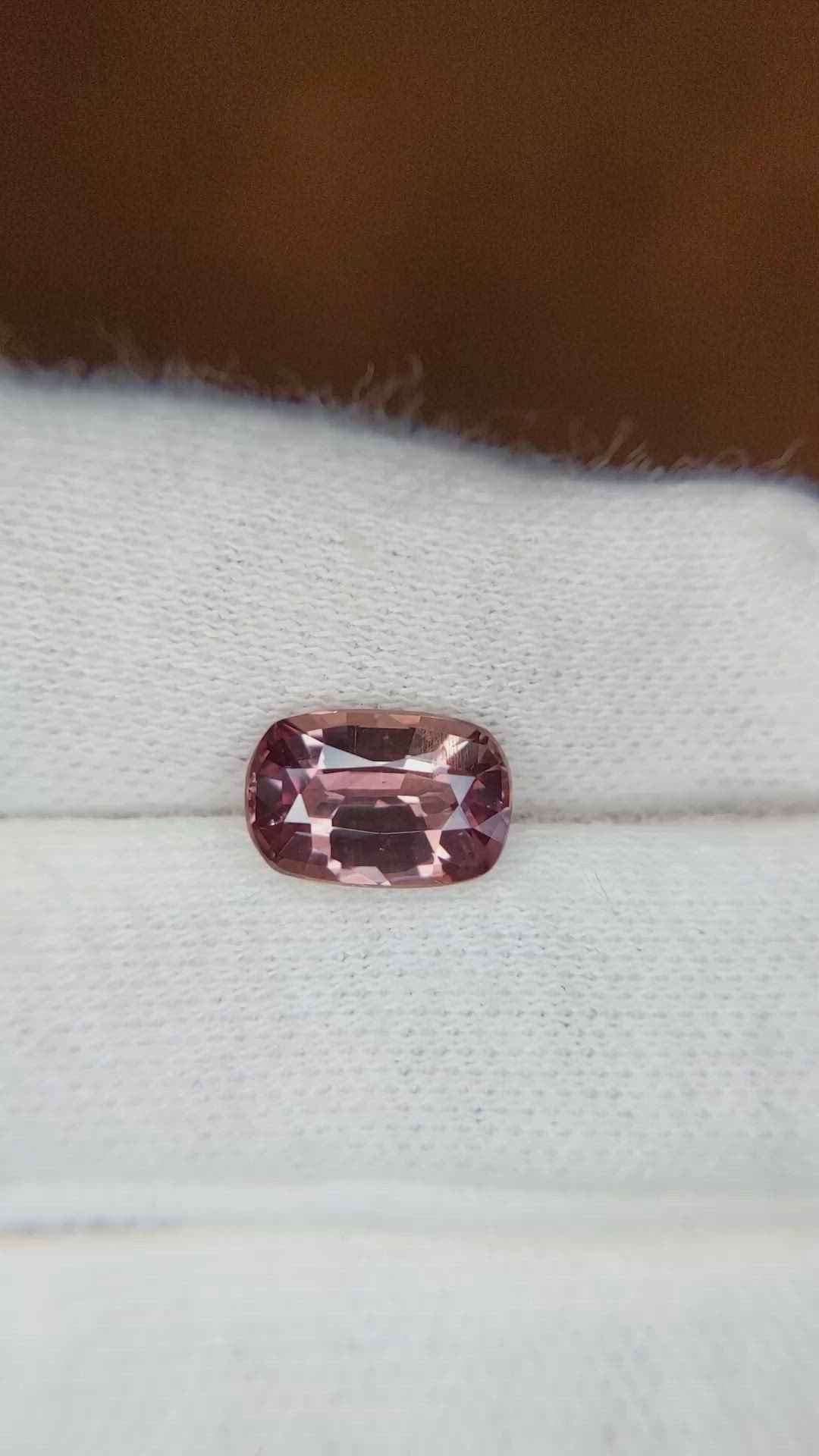 2.36 Ct. Brown Sapphire from Ceylon (Sri Lanka) Size Video