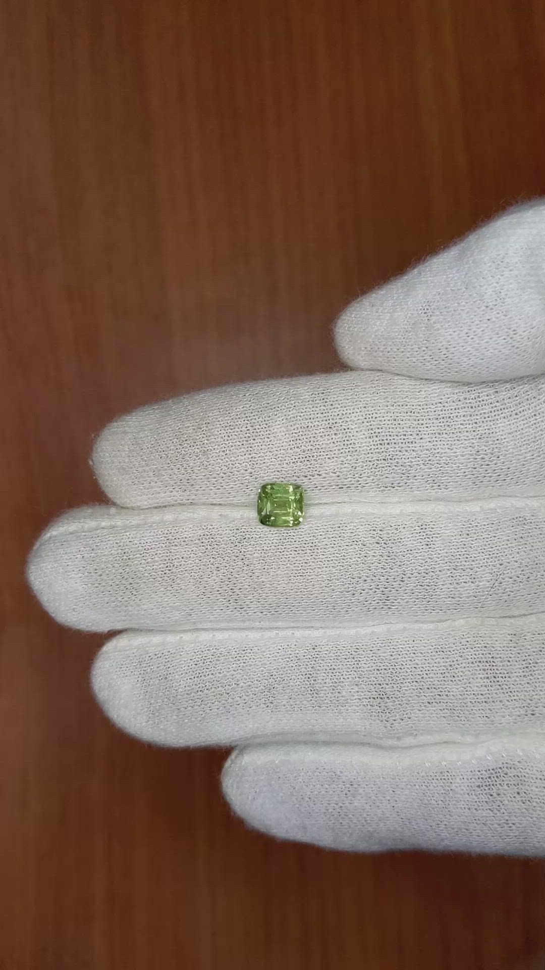 1.26 Ct. Green Sapphire from Ceylon (Sri Lanka) Size Video