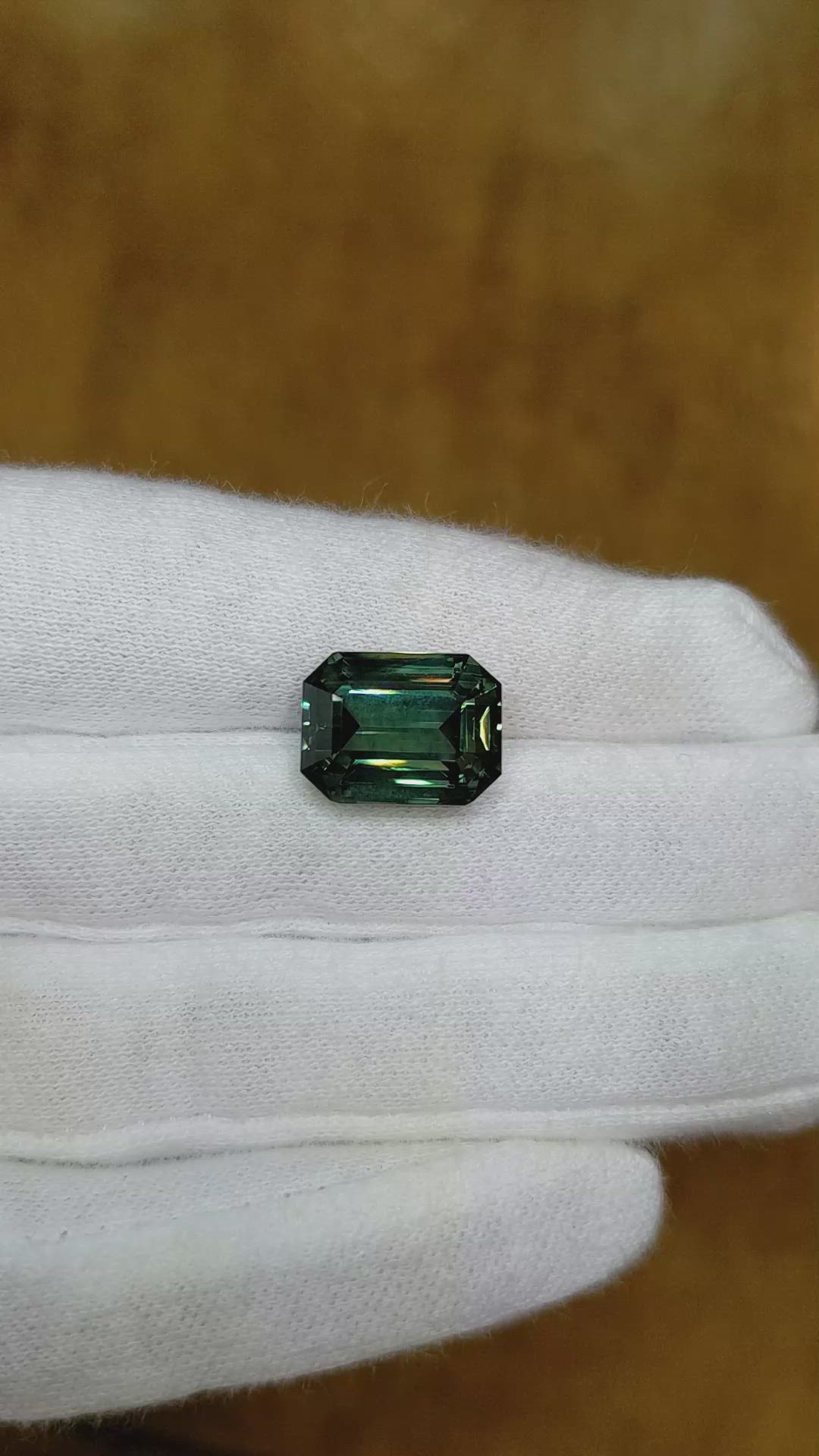 12.99 Ct. Greenish Blue Sapphire from Ceylon (Sri Lanka) Size Video