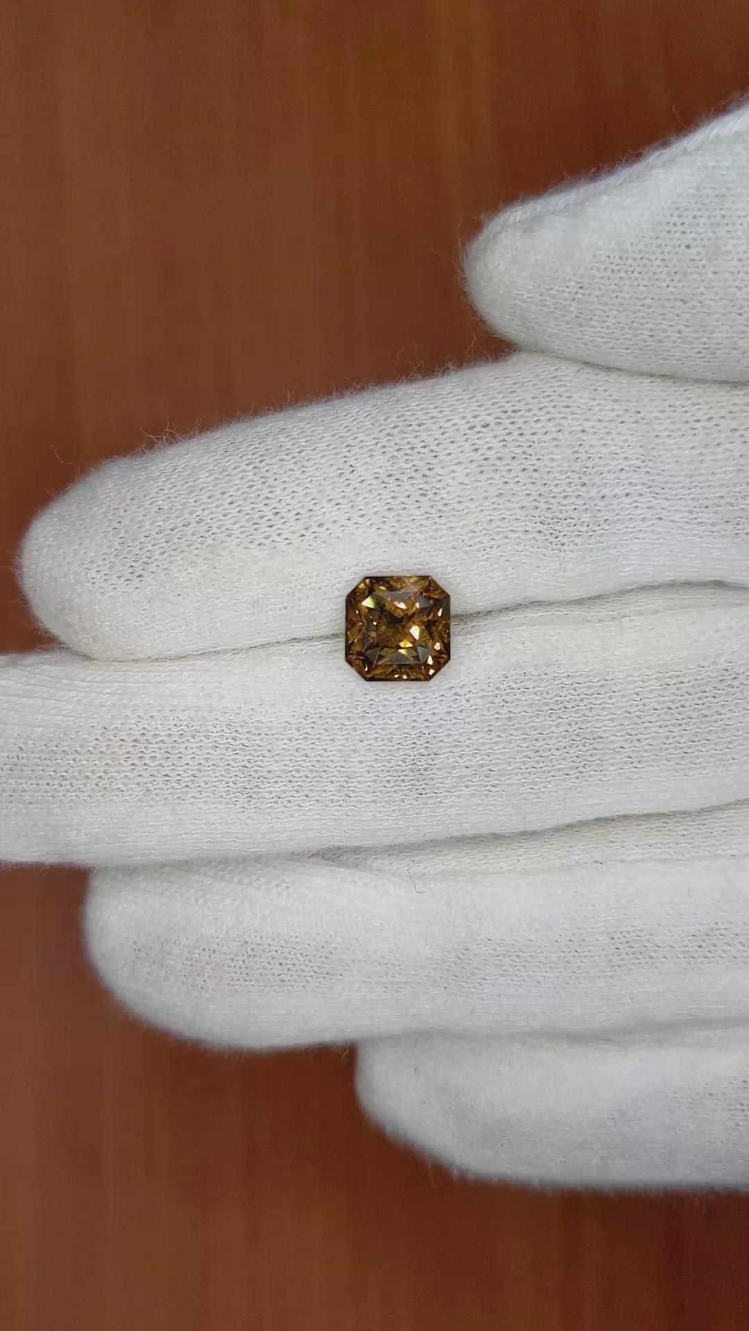 2.51 Ct. Orangish Brown Sapphire from Ceylon (Sri Lanka) Size Video