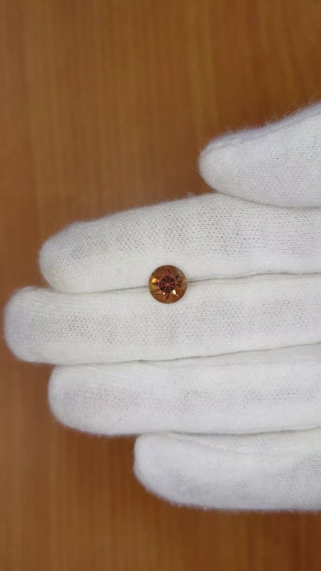 2.17 Ct. Orange Sapphire from Ceylon (Sri Lanka) Size Video