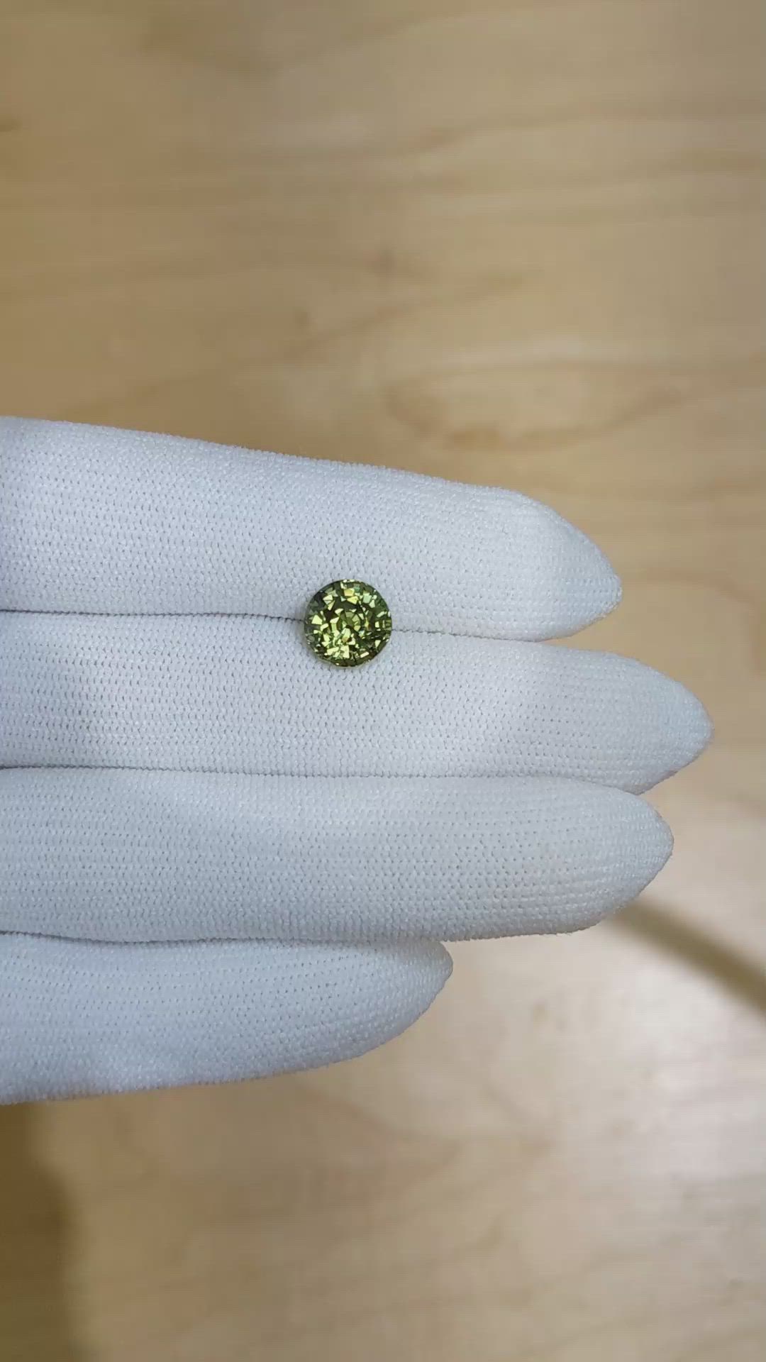 3.49 Ct. Green Sapphire from Ceylon (Sri Lanka) Size Video