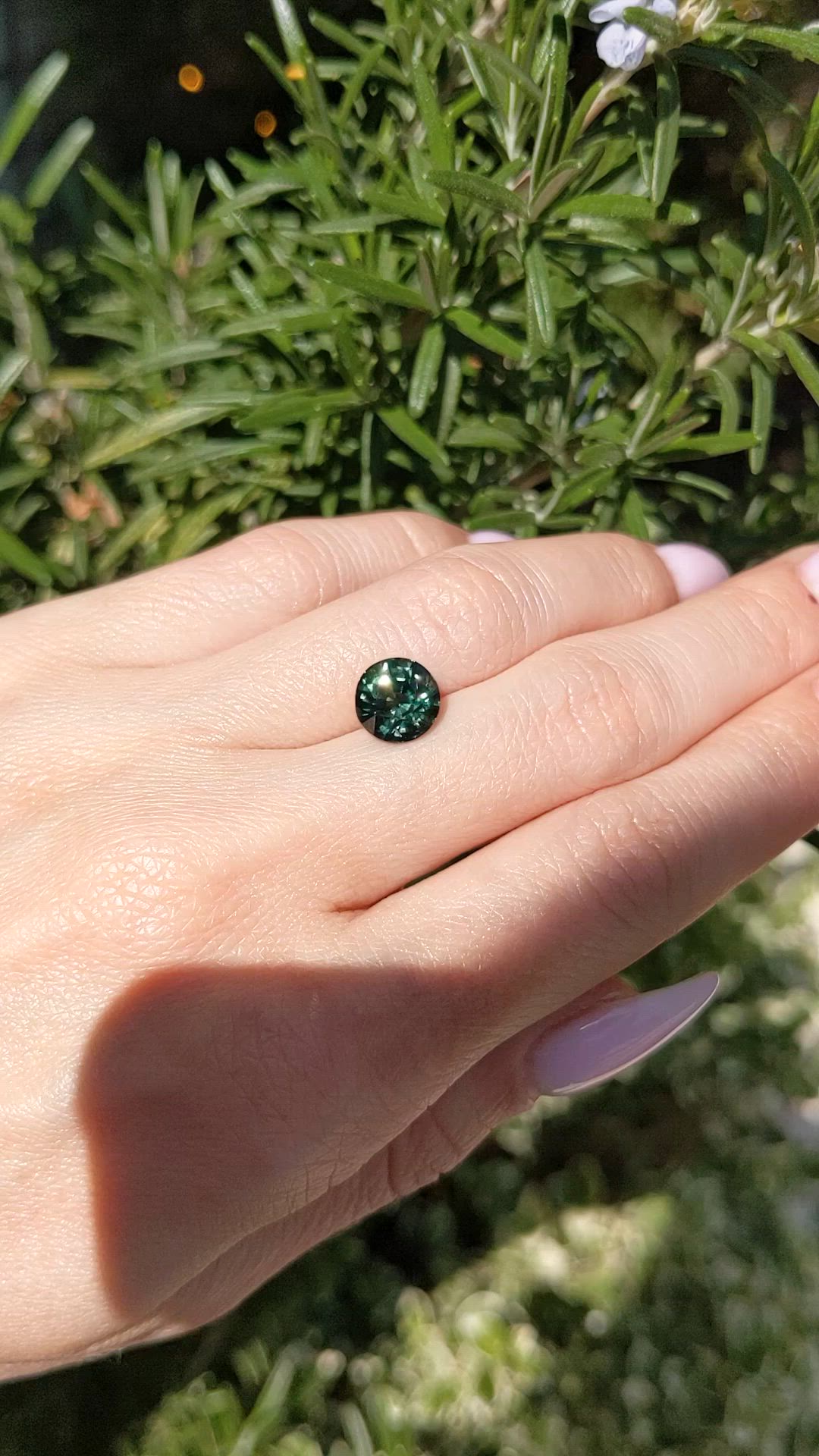 3.49 Ct. Green Sapphire from Ceylon (Sri Lanka) Size Video