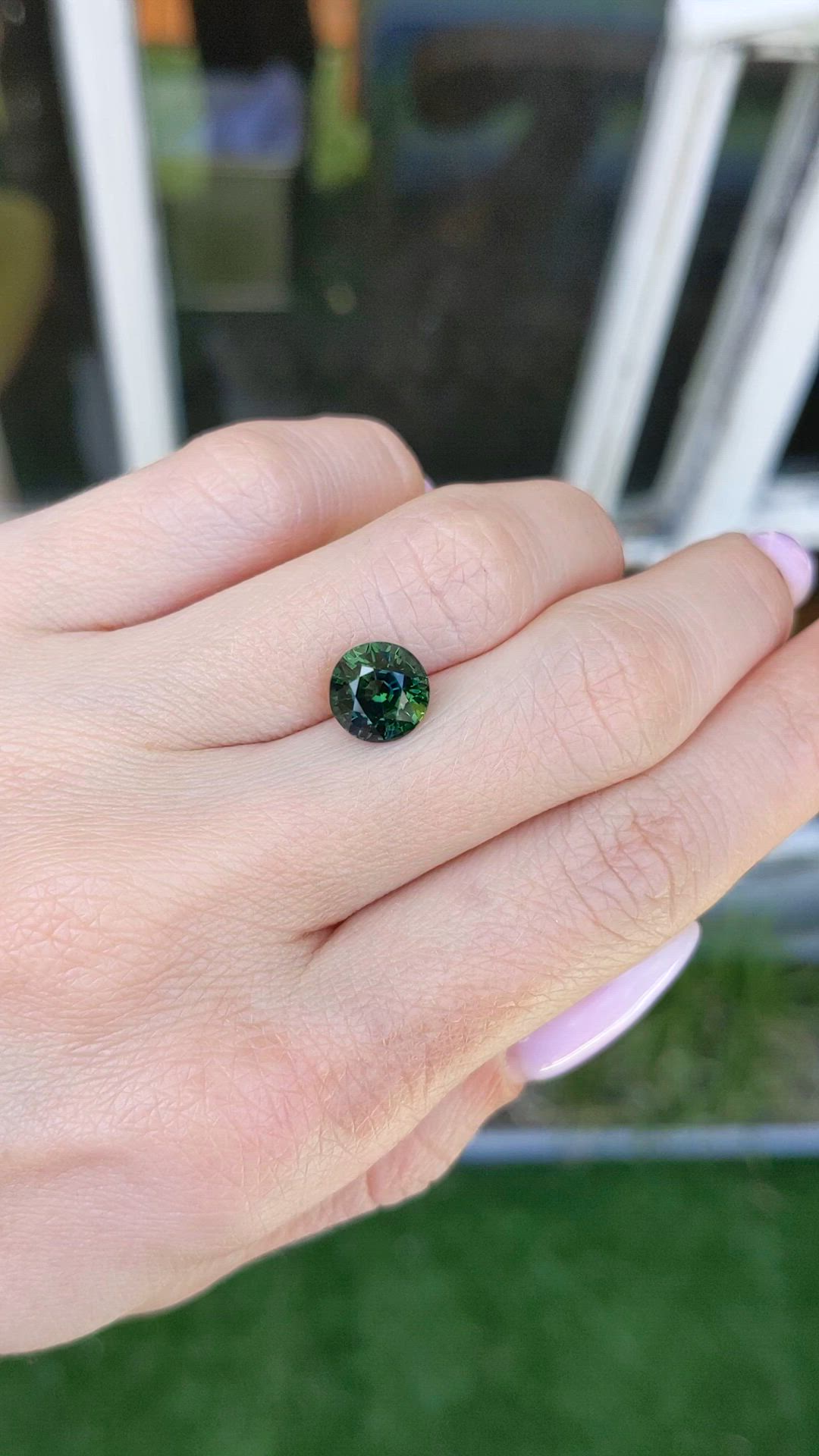 3.49 Ct. Green Sapphire from Ceylon (Sri Lanka) Size Video
