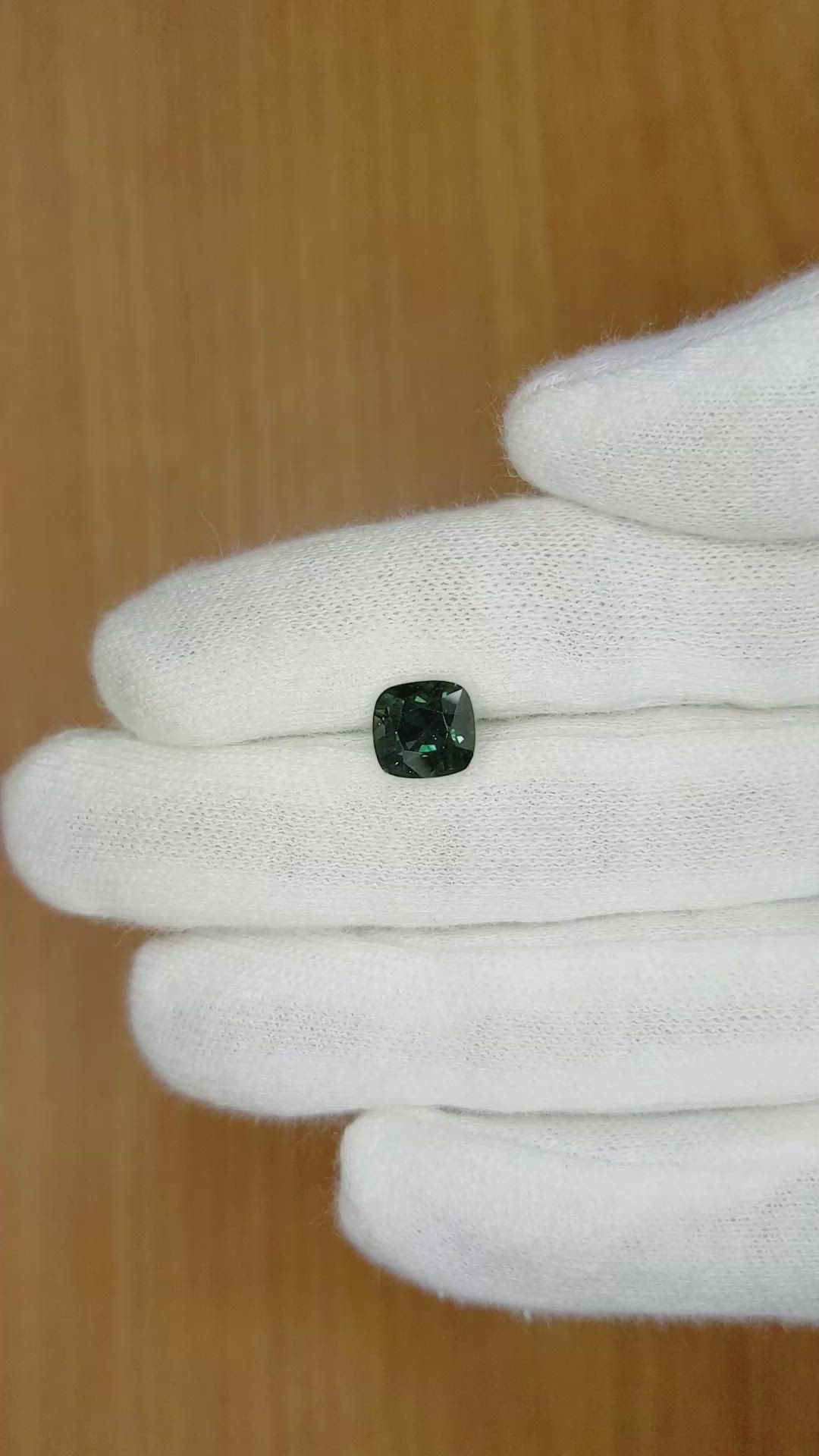 3.31 Ct. Sapphire from Ceylon (Sri Lanka) Size Video