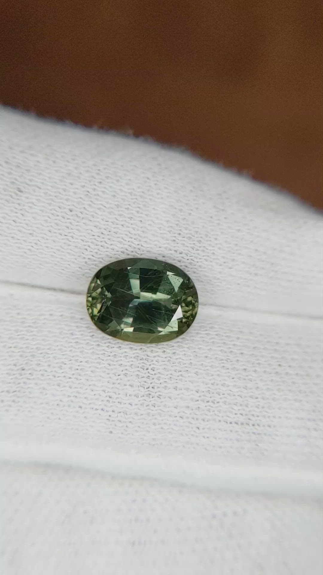 3.22 Ct. Bluish Green Sapphire from Ceylon (Sri Lanka) Size Video