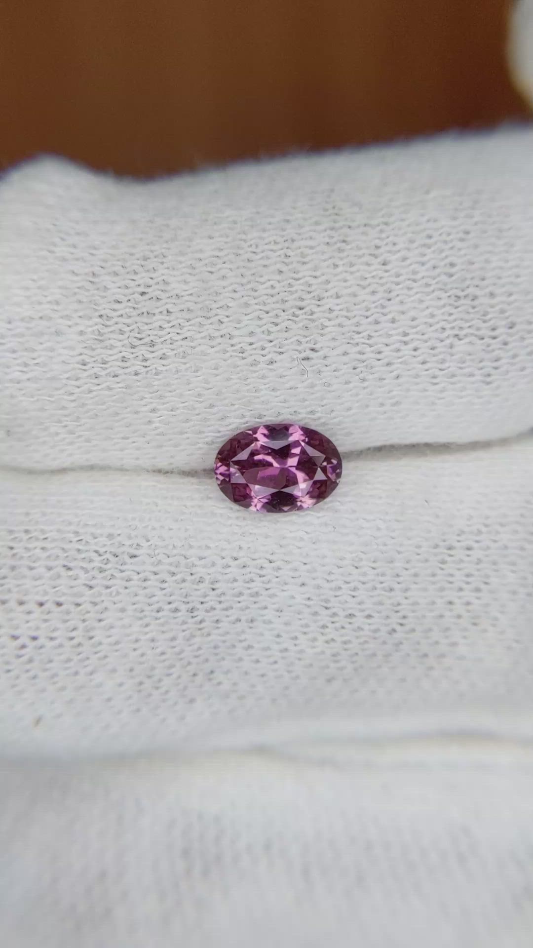 0.86 Ct. Reddish Pink Sapphire from Ceylon (Sri Lanka) Size Video
