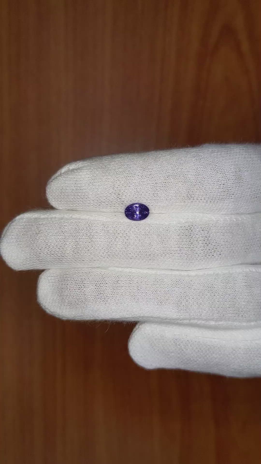 0.65 Ct. Sapphire from Ceylon (Sri Lanka) Size Video