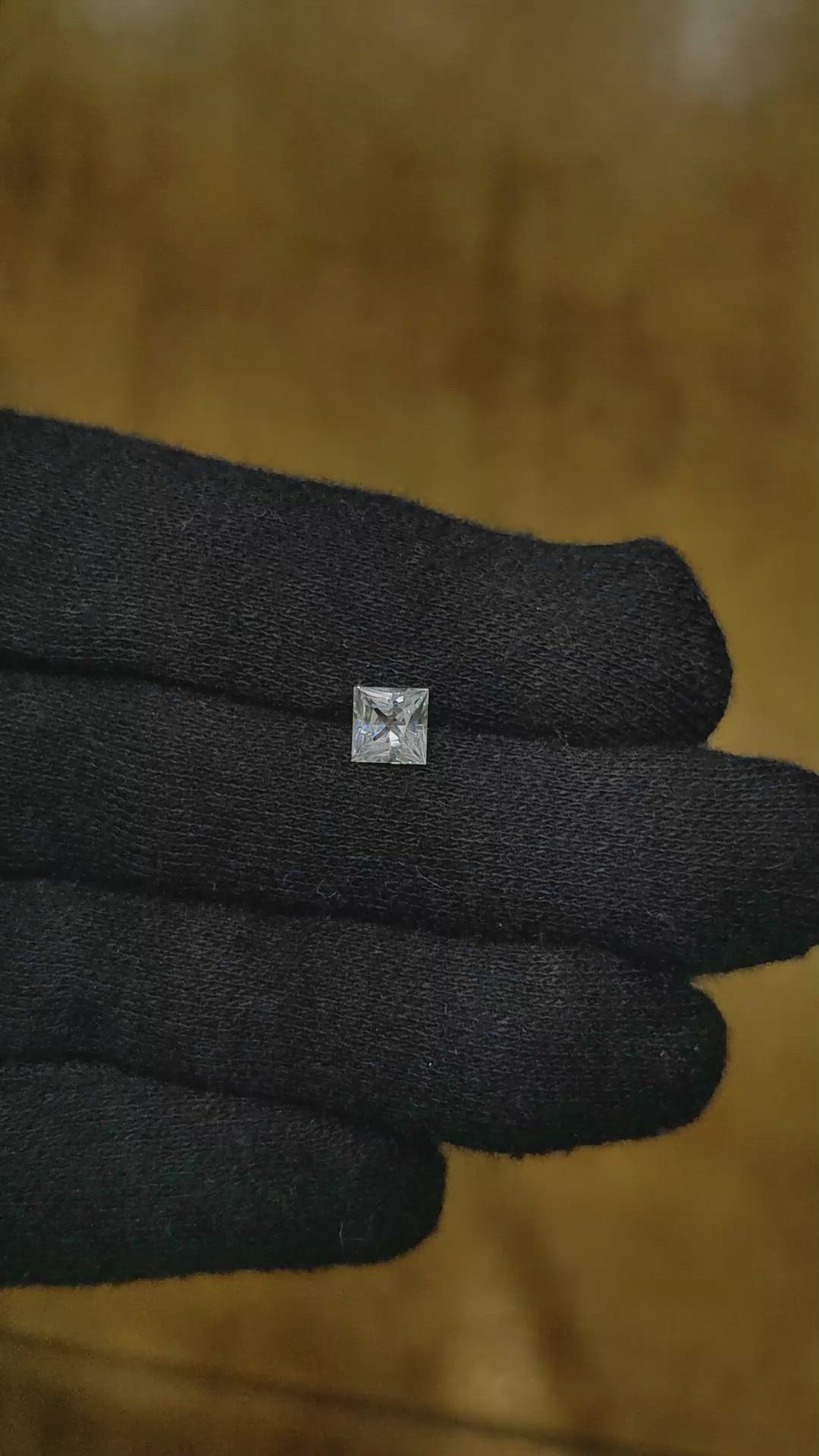 0.76 Ct. White Sapphire from Ceylon (Sri Lanka) Size Video