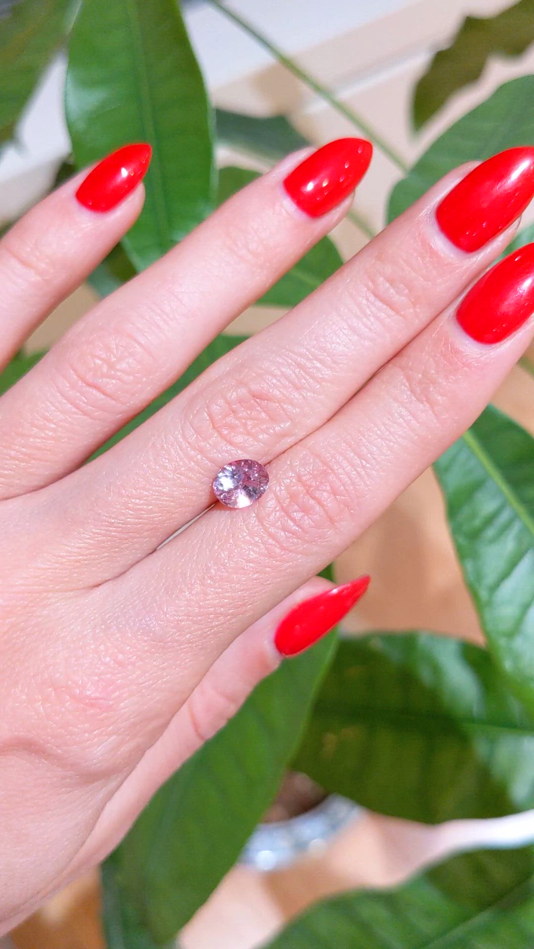 2.00 Ct. Padparadscha Sapphire from Ceylon (Sri Lanka) Size Video