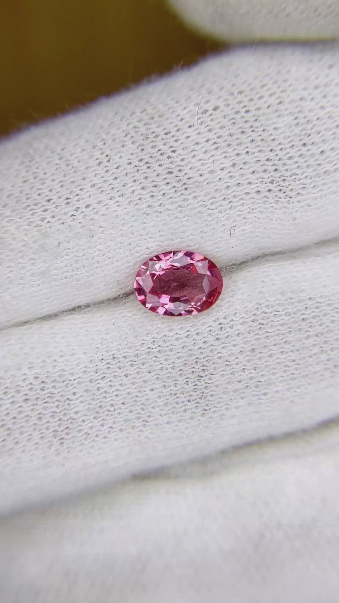 1.06 Ct. Reddish Pink Sapphire from Ceylon (Sri Lanka) Size Video