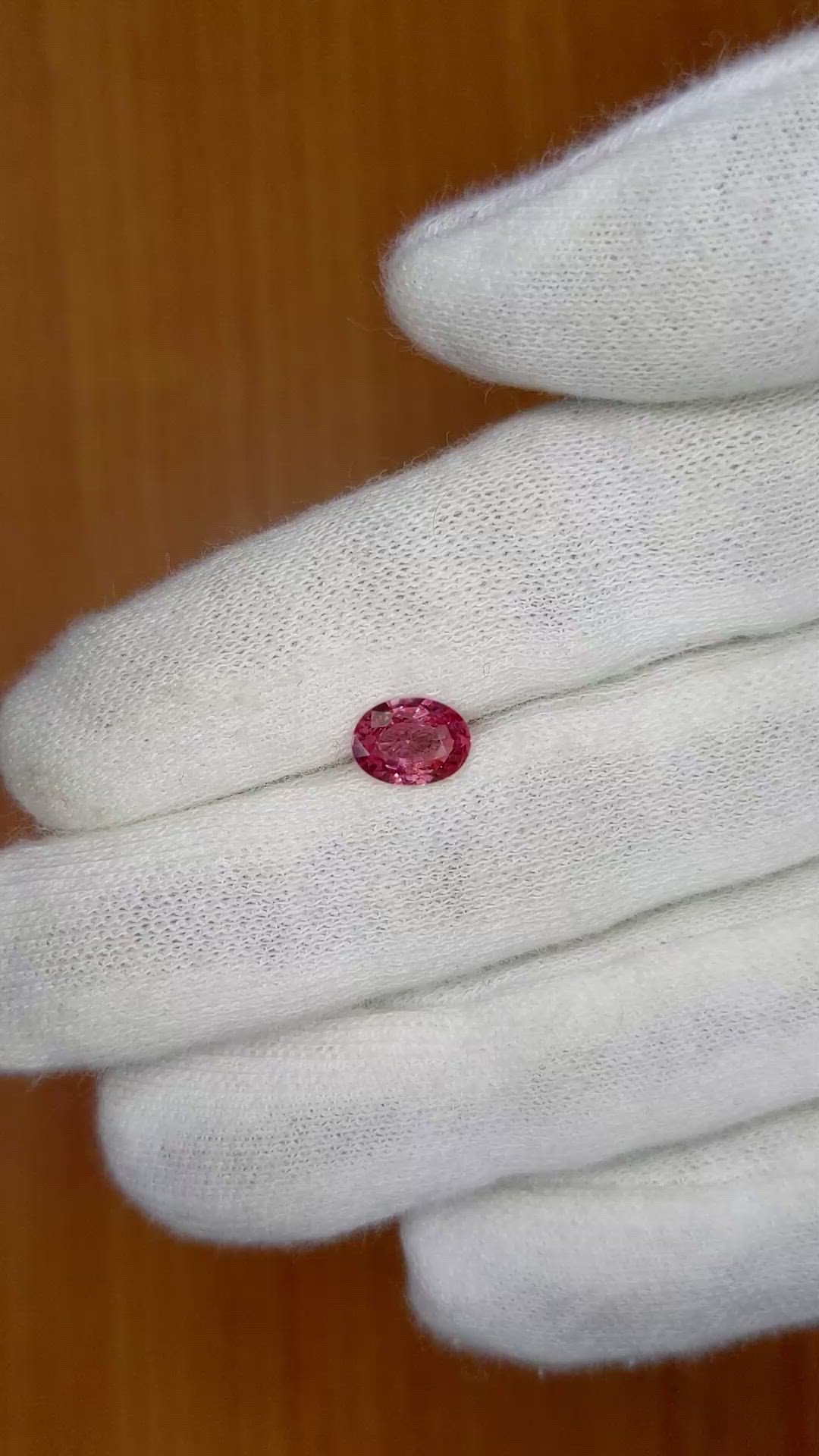 1.06 Ct. Reddish Pink Sapphire from Ceylon (Sri Lanka) Size Video