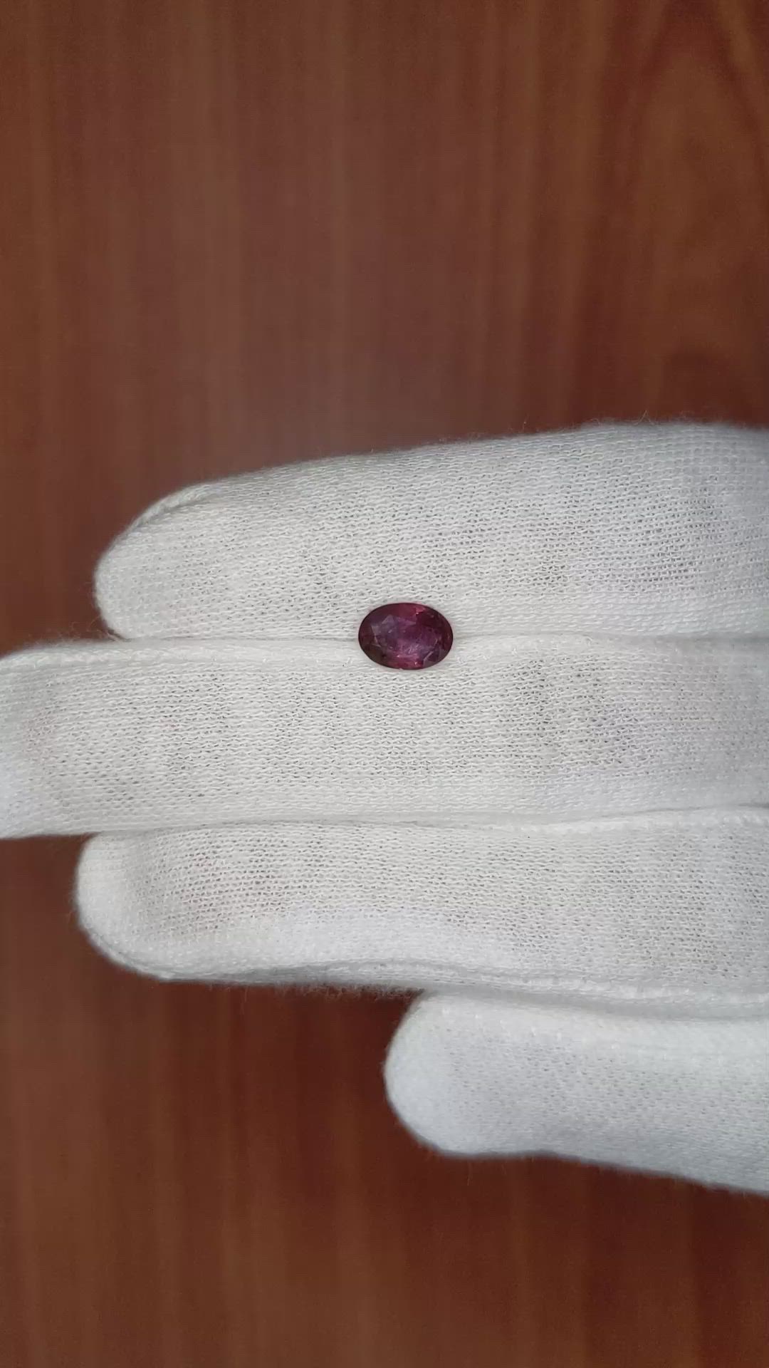 1.17 Ct. Reddish Pink Sapphire from Montana Size Video