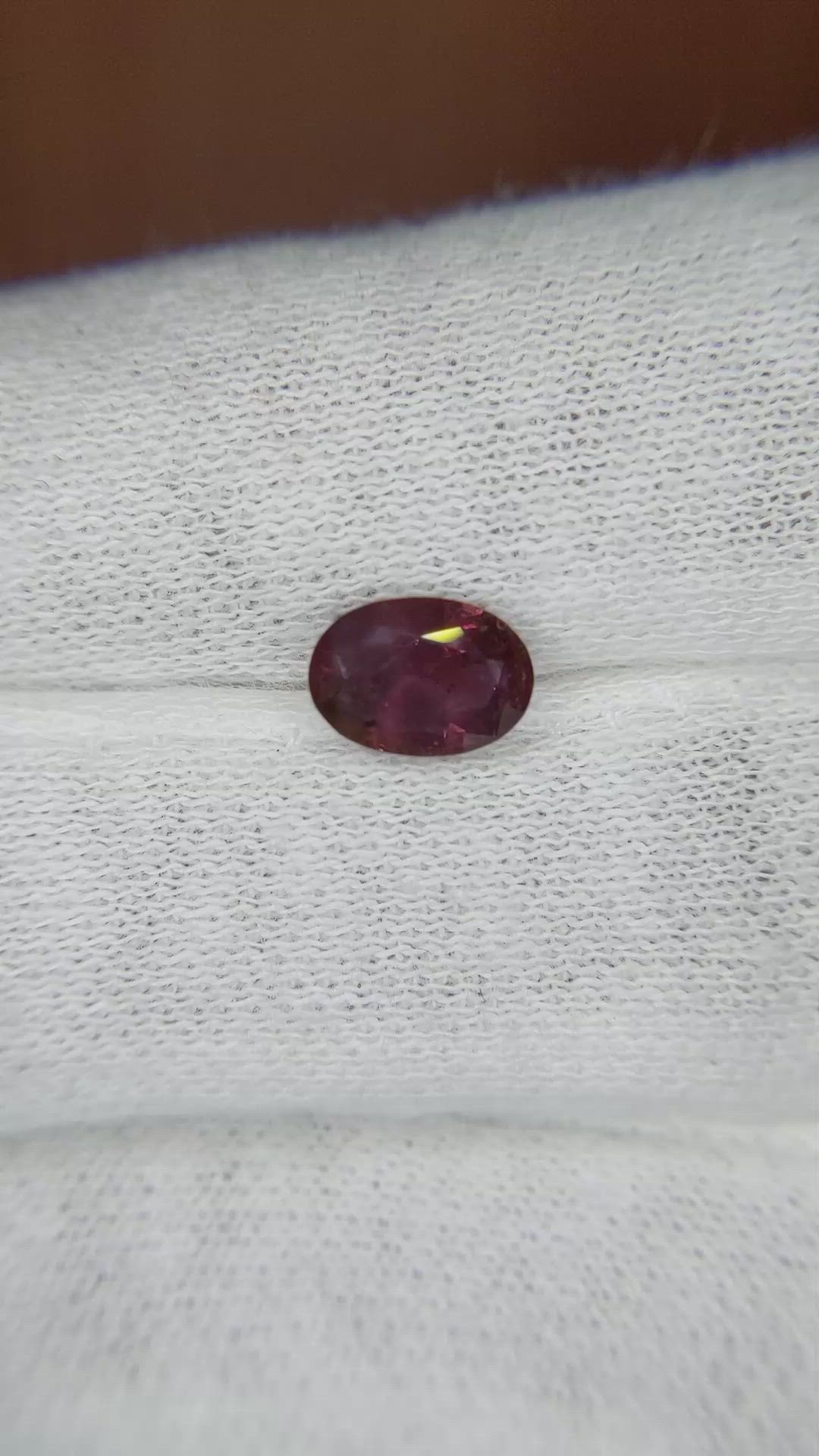 1.17 Ct. Reddish Pink Sapphire from Montana Size Video