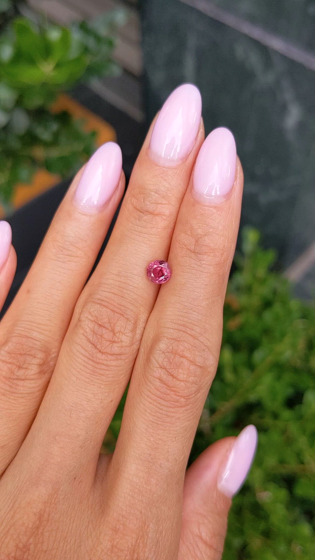 0.93 Ct. Reddish Pink Sapphire from Burma (Myanmar) Size Video