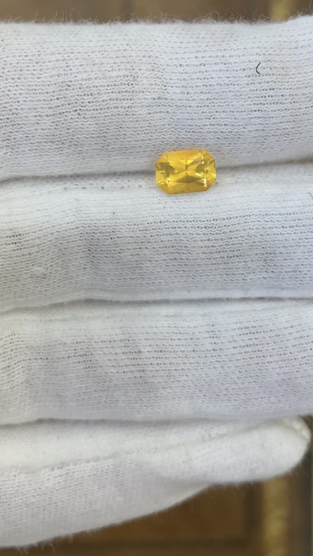 1.15 Ct. Orangish Yellow Sapphire from Ceylon (Sri Lanka) Size Video