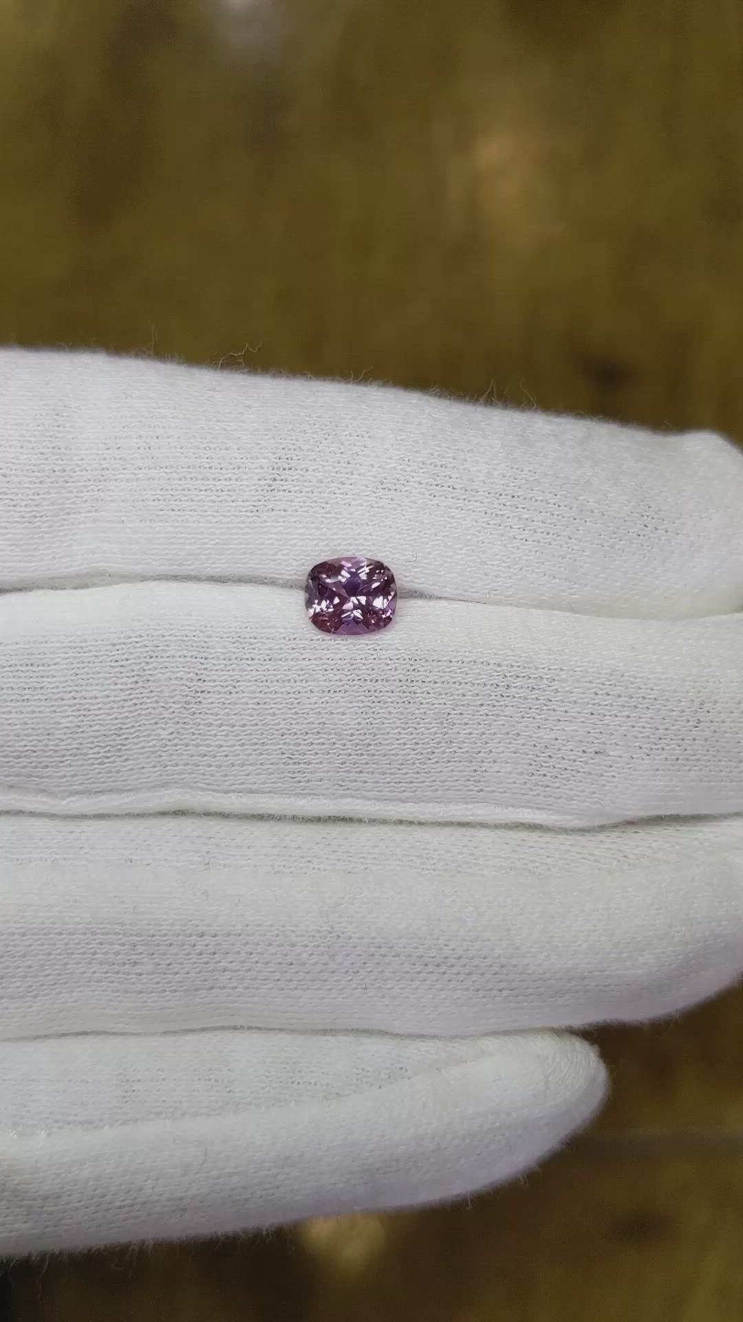 1.03 Ct. Sapphire from Ceylon (Sri Lanka) Size Video
