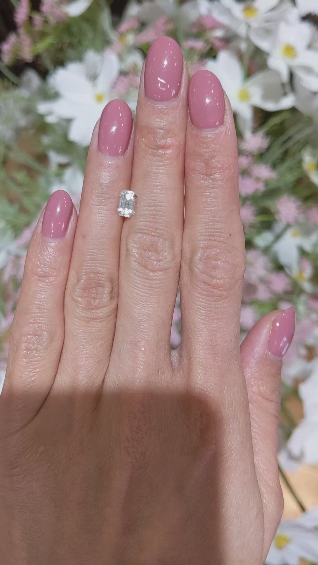 1.09 Ct. White Sapphire from Ceylon (Sri Lanka) Size Video