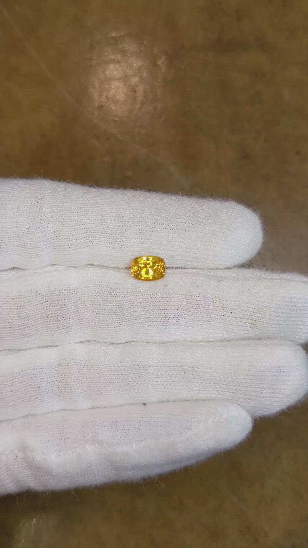 1.14 Ct. Orange Sapphire from Ceylon (Sri Lanka) Size Video