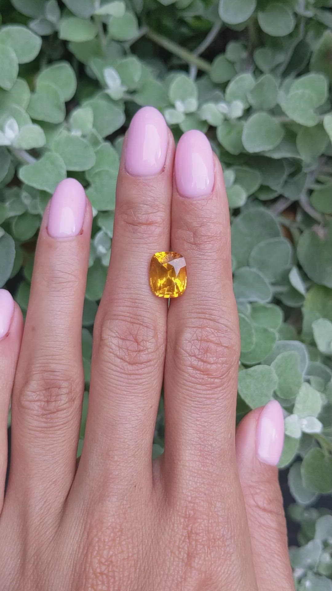 4.93 Ct. Orangish Yellow Sapphire from Ceylon (Sri Lanka) Size Video