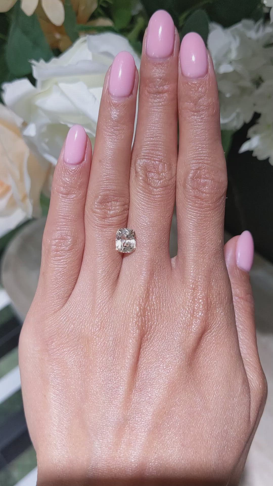 3.22 Ct. Yellow Sapphire from Ceylon (Sri Lanka) Size Video