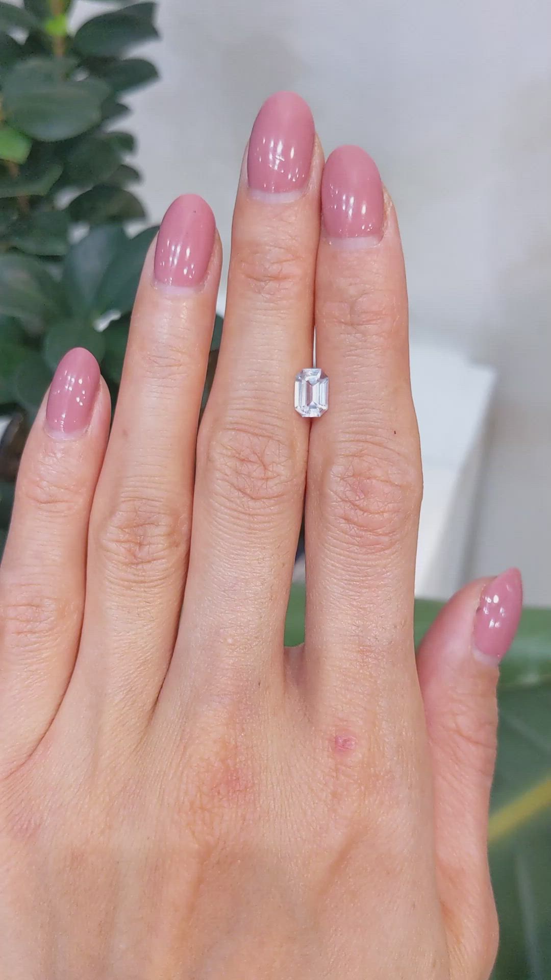 1.03 Ct. White Sapphire from Ceylon (Sri Lanka) Size Video