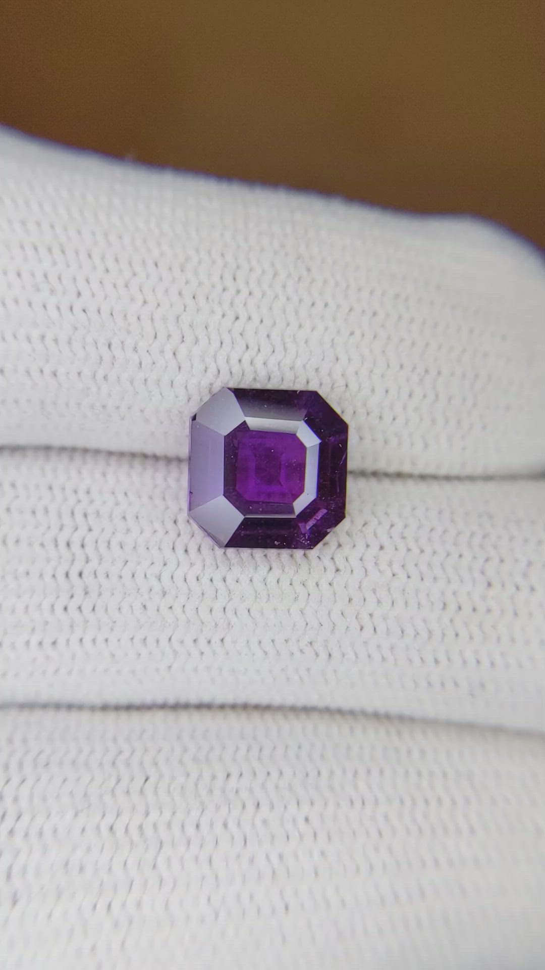 3.18 Ct. Purple Sapphire from Ceylon (Sri Lanka) Size Video