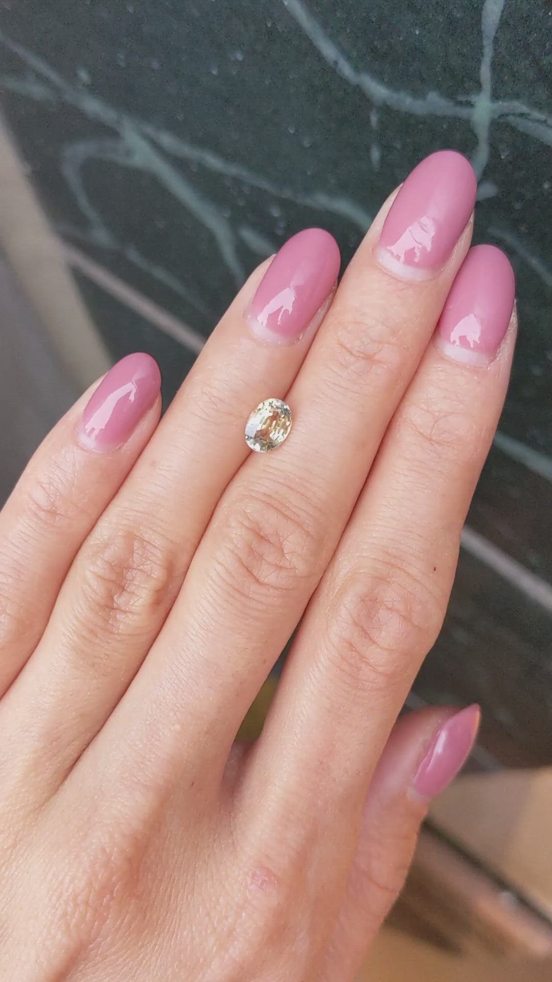 1.21 Ct. Bi Color Sapphire from Ceylon (Sri Lanka) Size Video