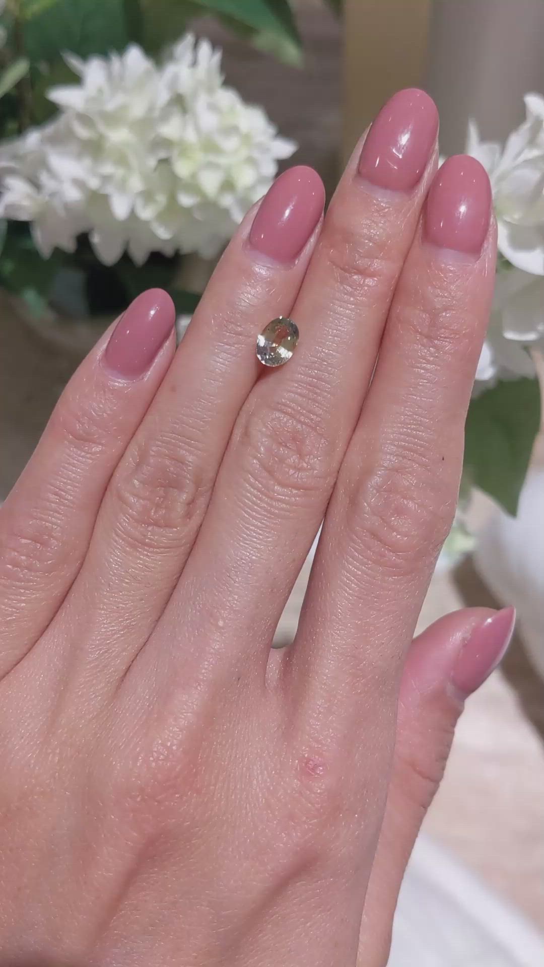 1.21 Ct. Bi Color Sapphire from Ceylon (Sri Lanka) Size Video