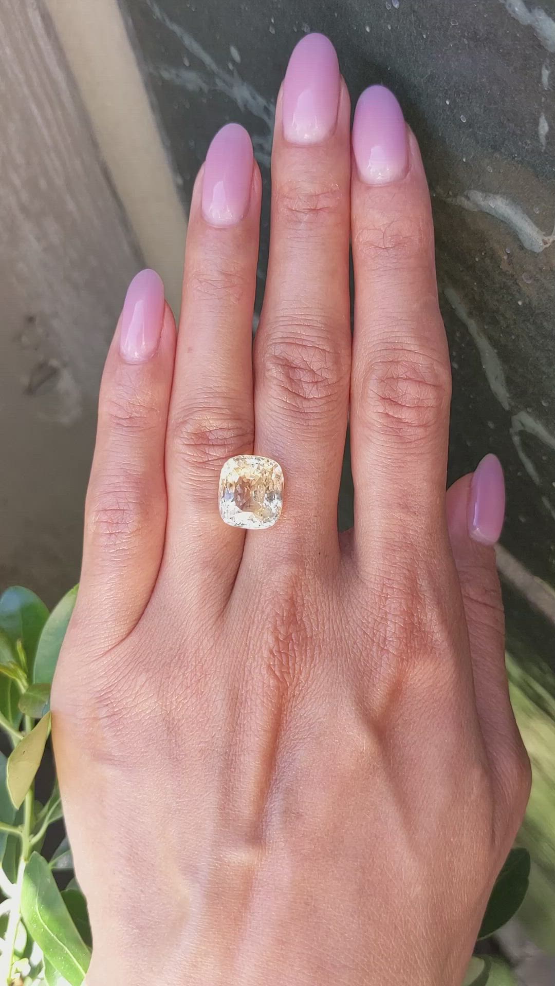 11.50 Ct. Yellow Sapphire from Ceylon (Sri Lanka) Size Video