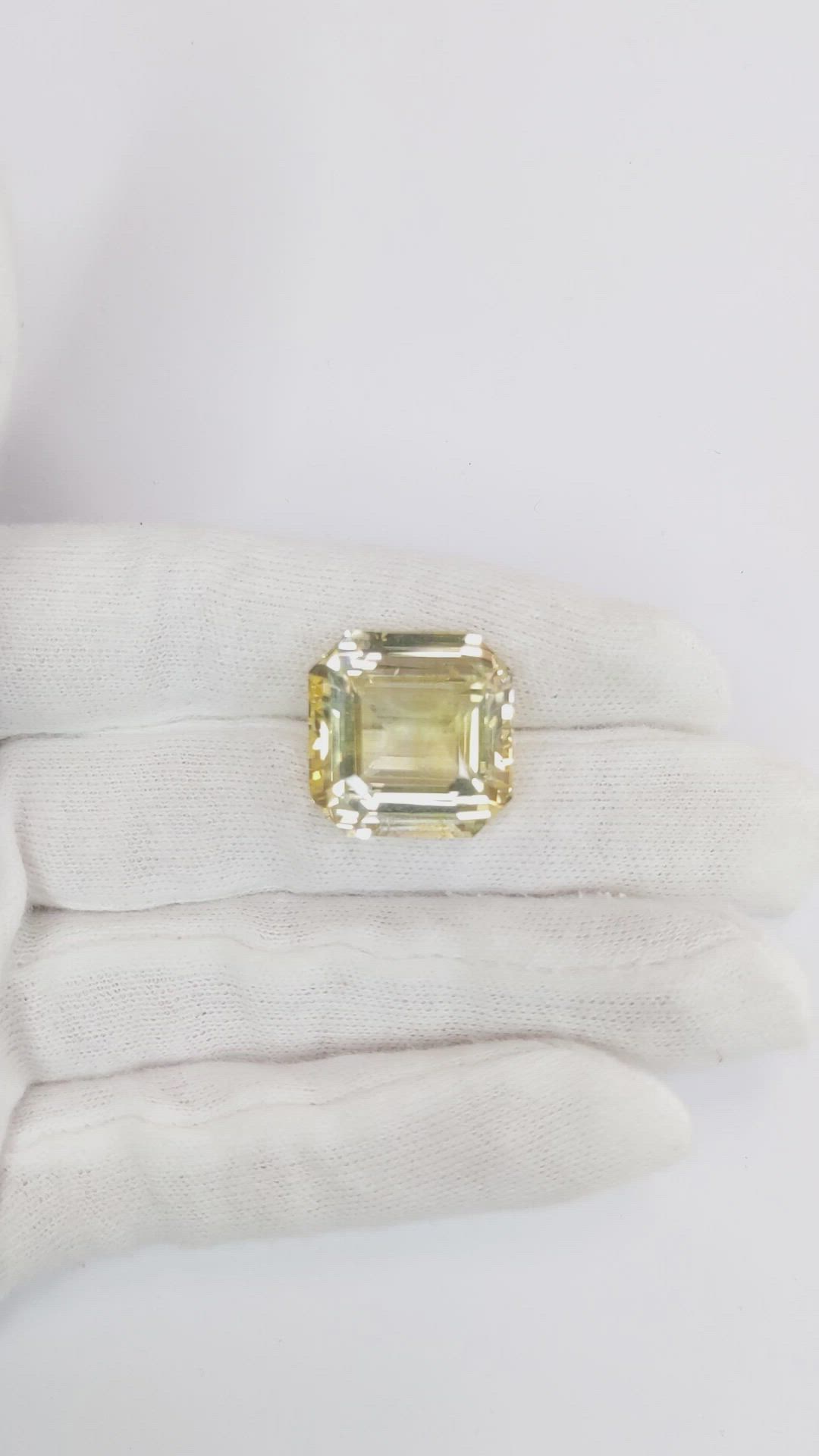 35.32 Ct. Yellow Sapphire from Ceylon (Sri Lanka) Size Video