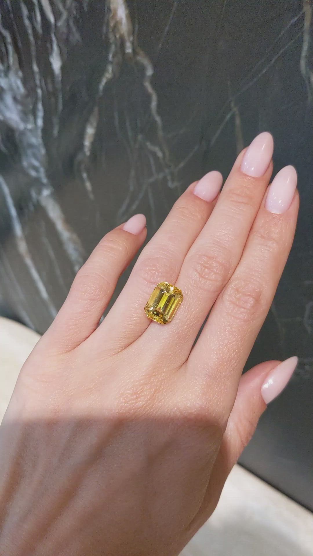 8.06 Ct. Yellow Sapphire from Ceylon (Sri Lanka) Size Video
