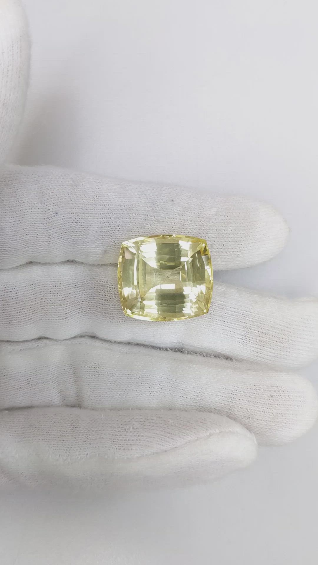35.22 Ct. Yellow Sapphire from Ceylon (Sri Lanka) Size Video