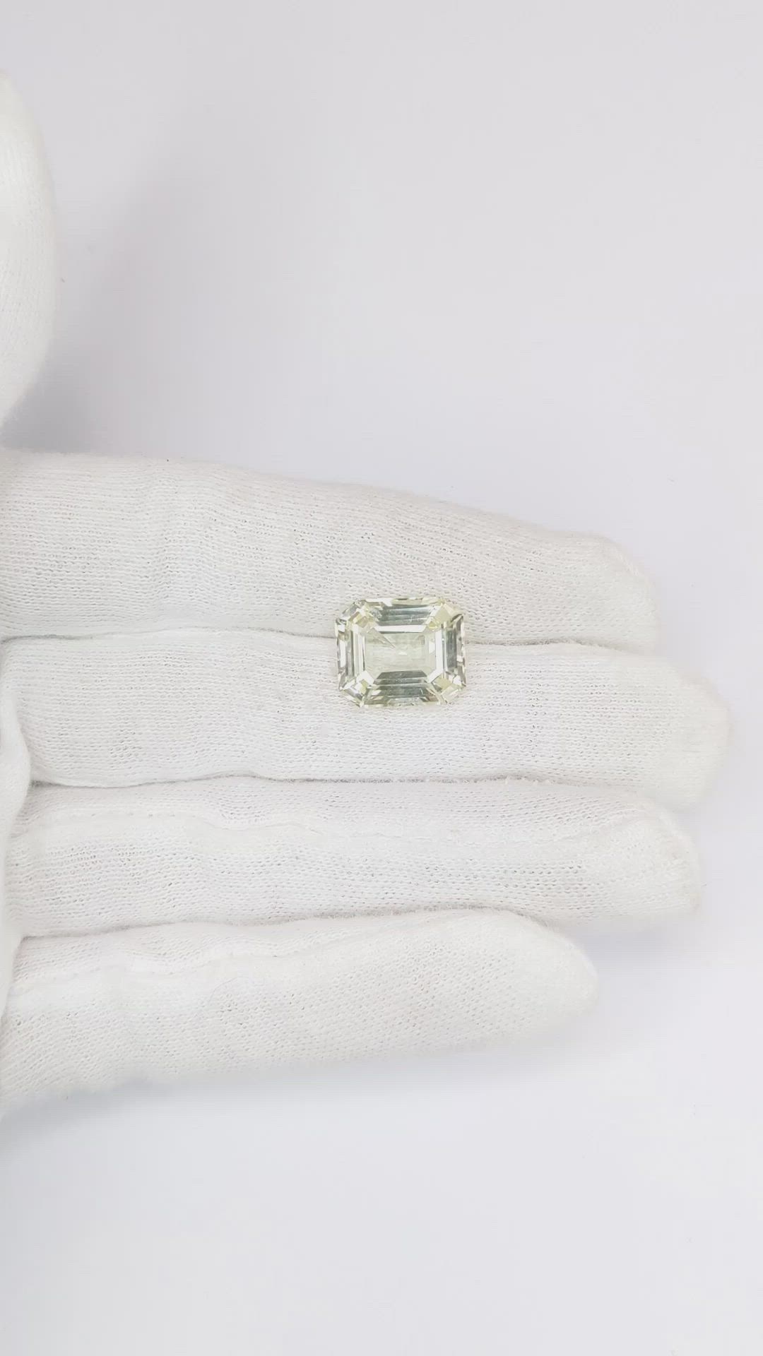 10.39 Ct. Yellow Sapphire from Ceylon (Sri Lanka) Size Video
