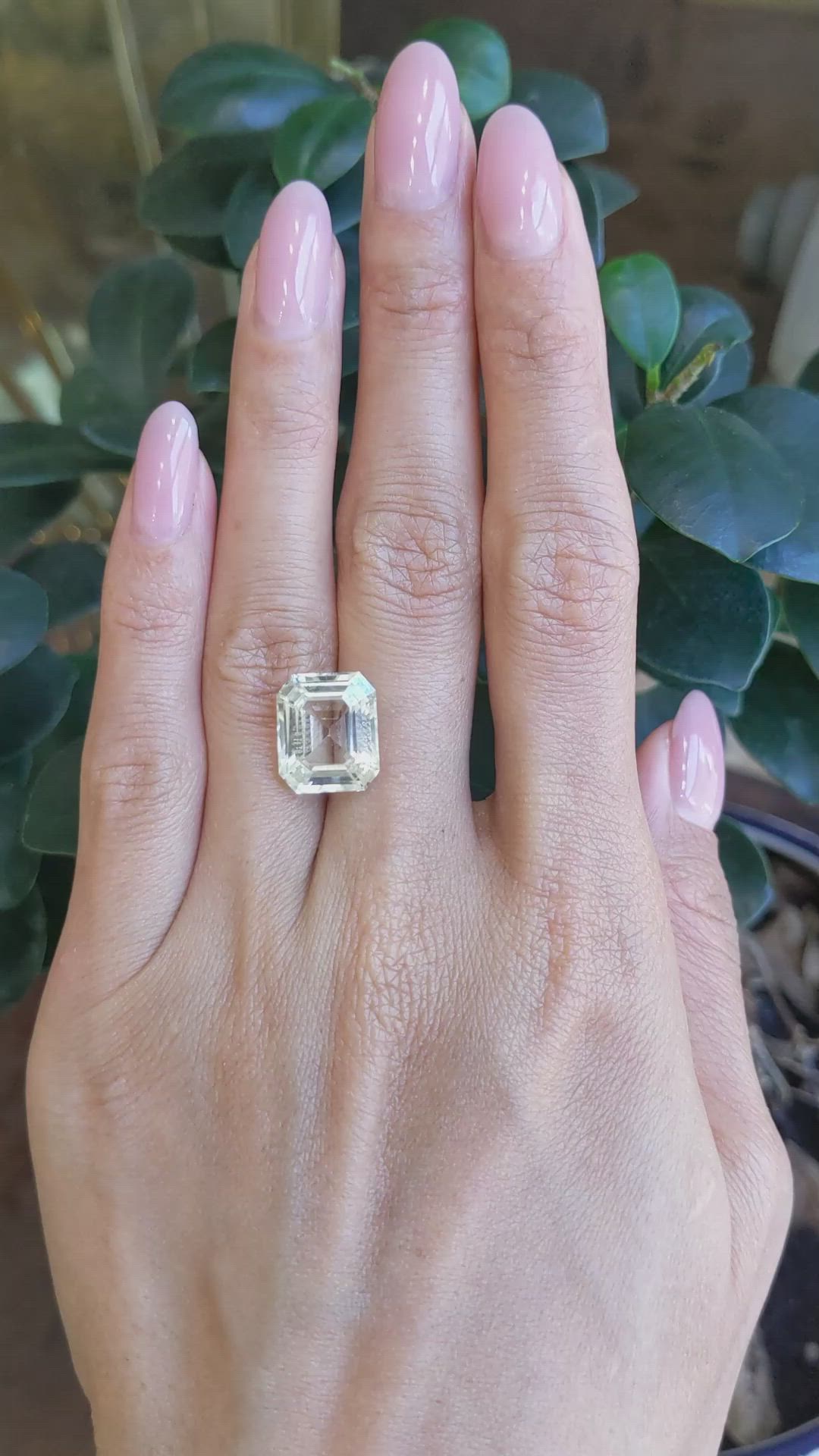 10.39 Ct. Yellow Sapphire from Ceylon (Sri Lanka) Size Video