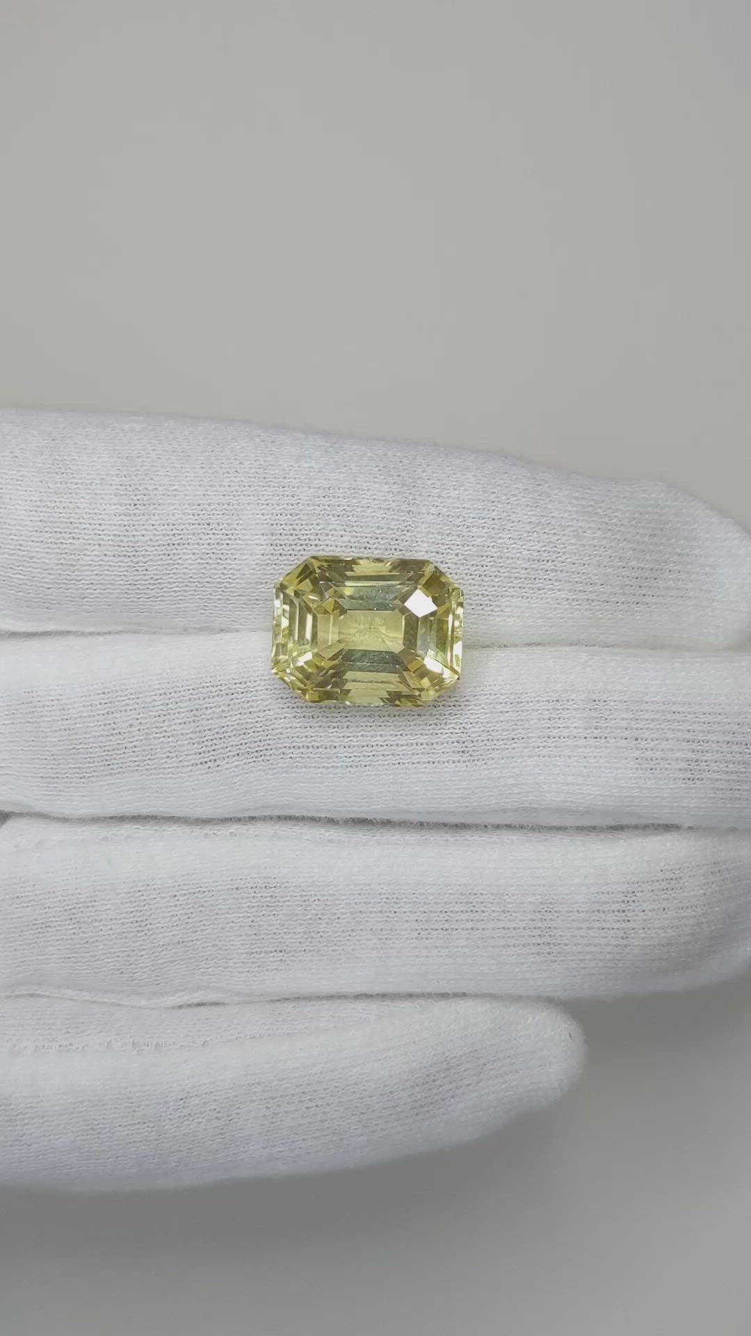 16.34 Ct. Sapphire from Ceylon (Sri Lanka) Size Video