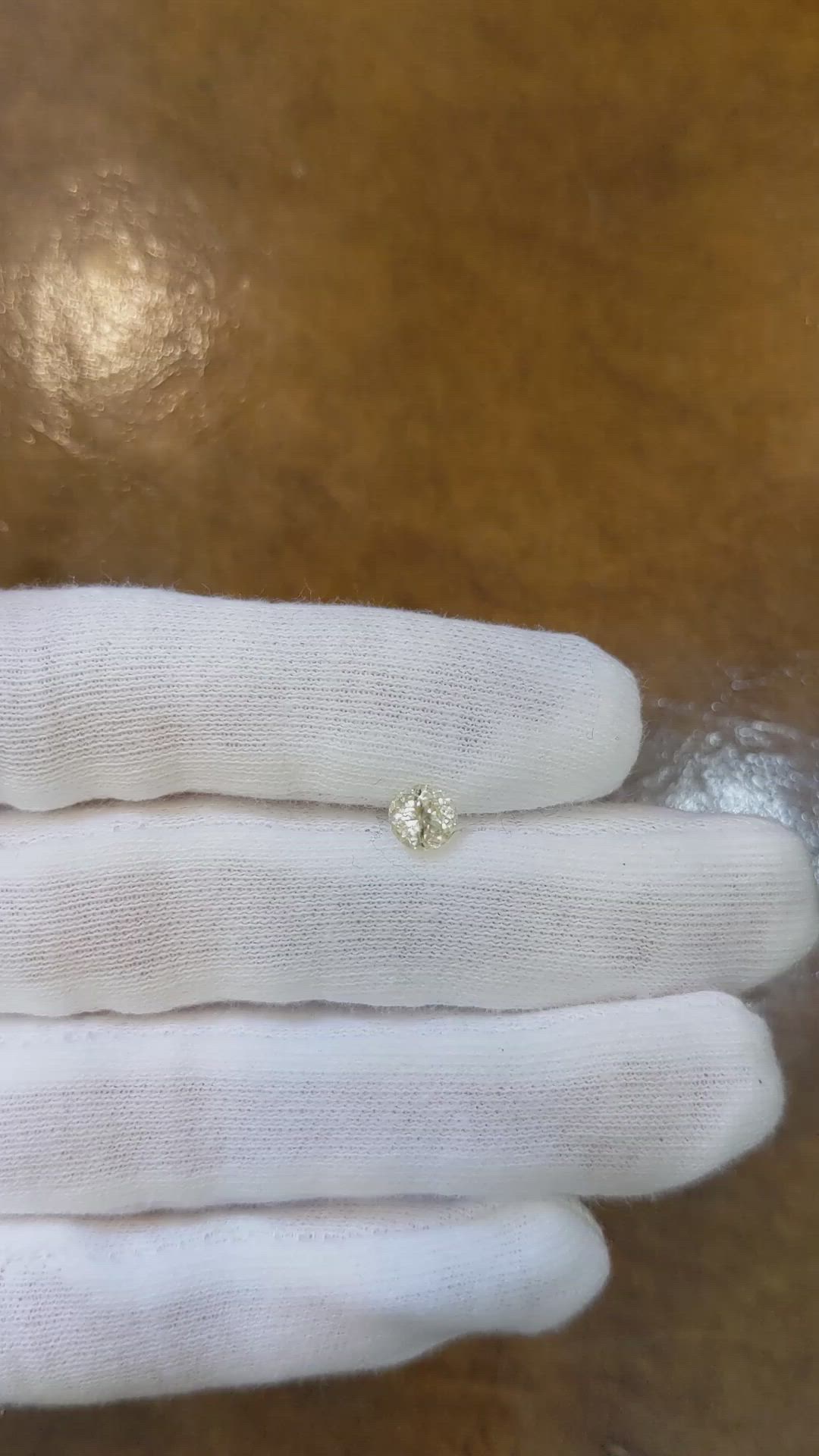 0.82 Ct. Yellow Sapphire from Ceylon (Sri Lanka) Size Video