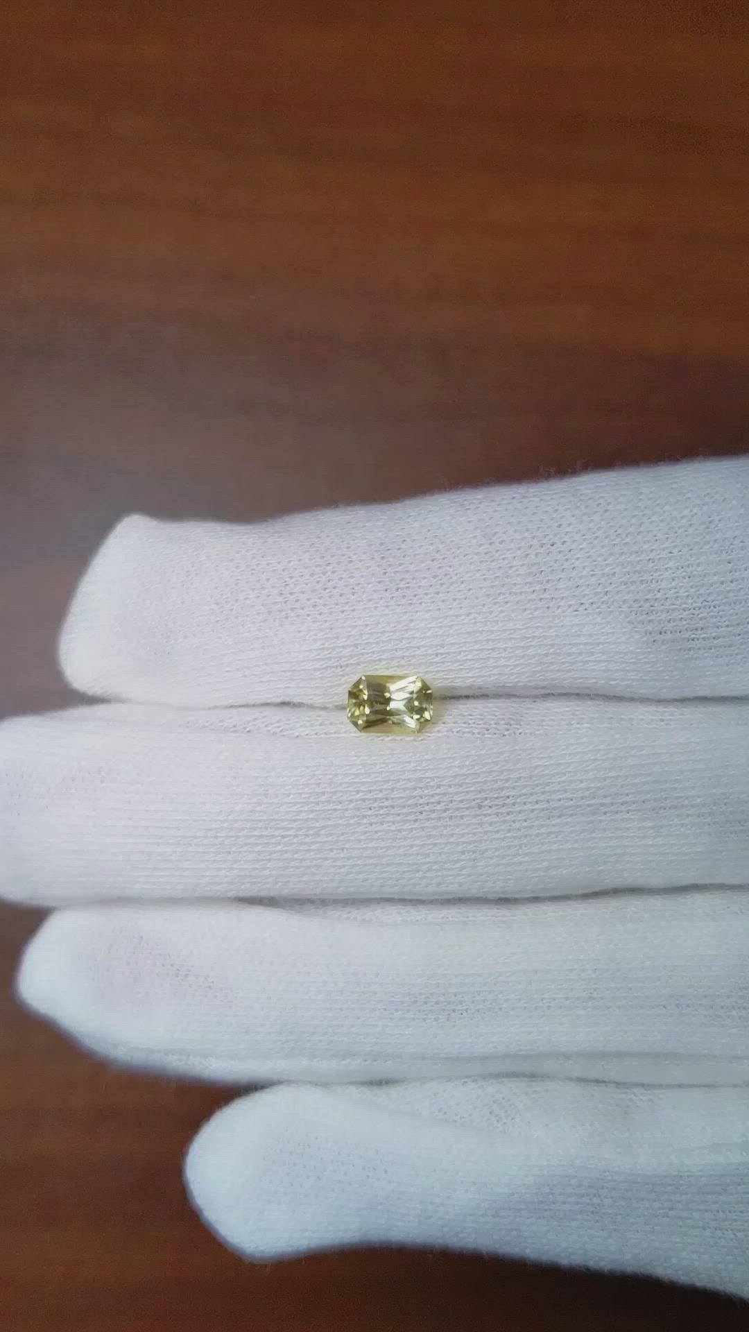 0.92 Ct. Yellow Sapphire from Ceylon (Sri Lanka) Size Video
