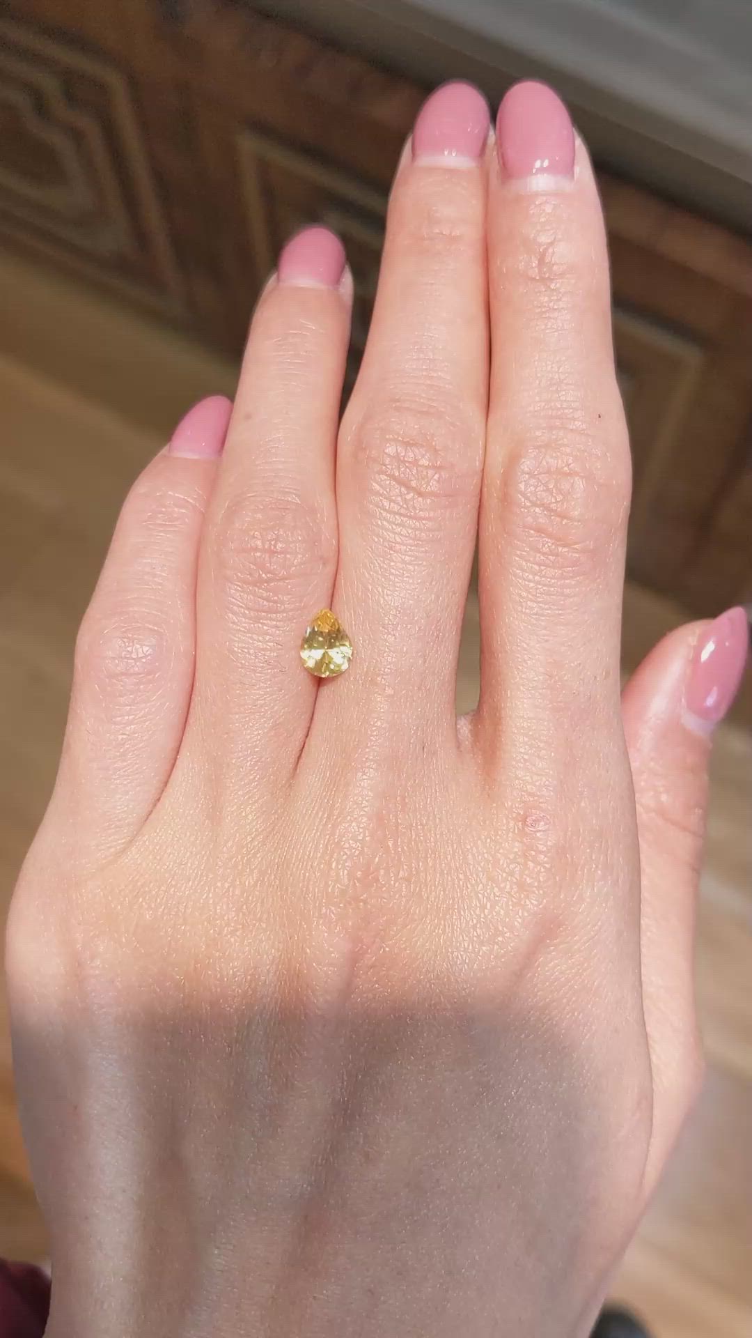 1.11 Ct. Yellow Sapphire from Ceylon (Sri Lanka) Size Video