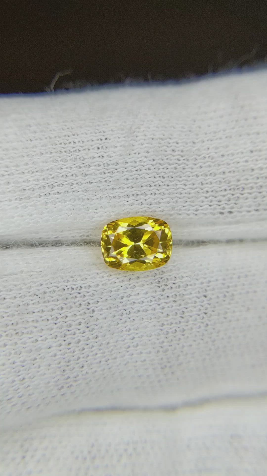 1.06 Ct. Yellow Sapphire from Ceylon (Sri Lanka) Size Video