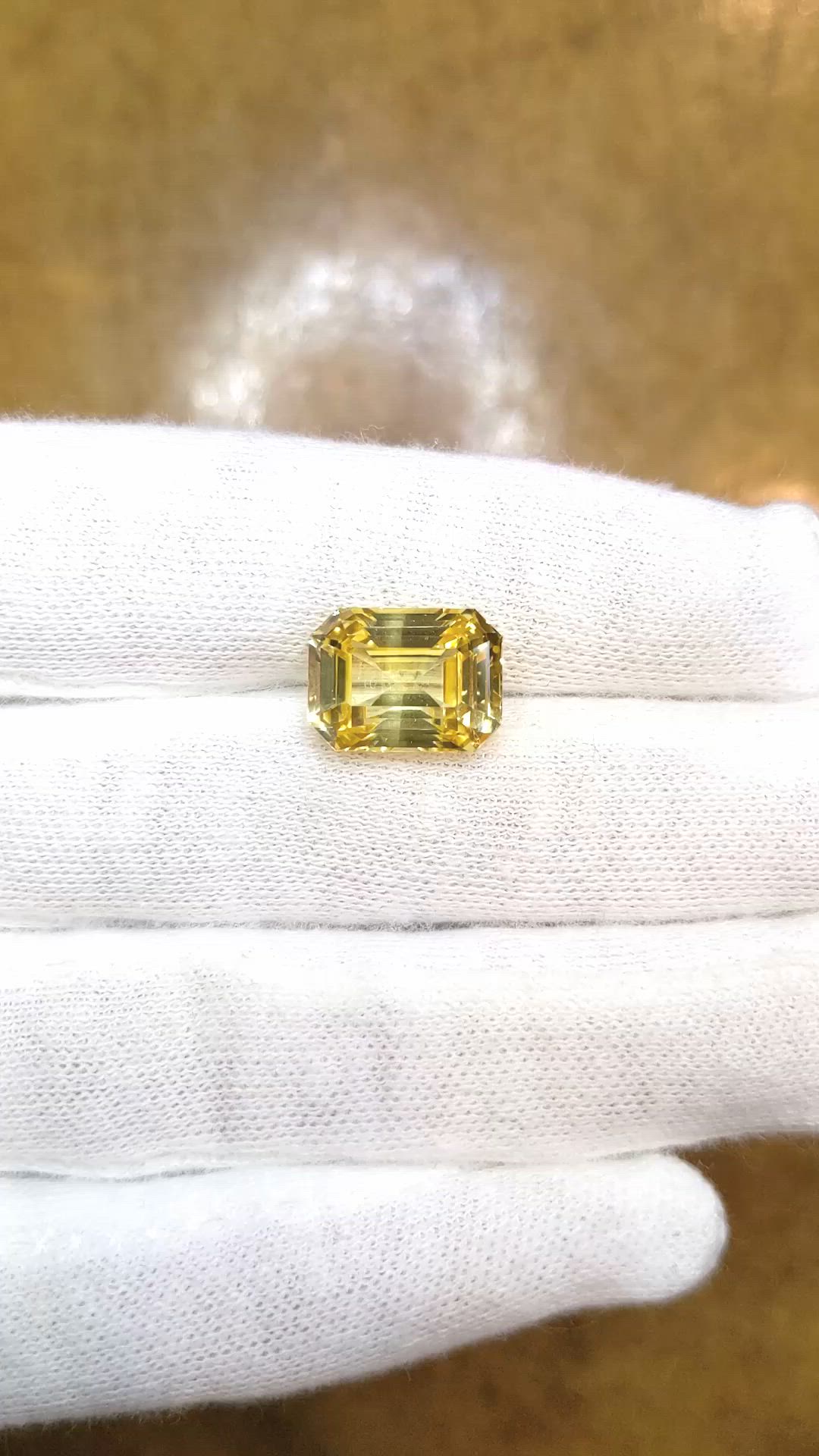 8.57 Ct. Yellow Sapphire from Ceylon (Sri Lanka) Size Video
