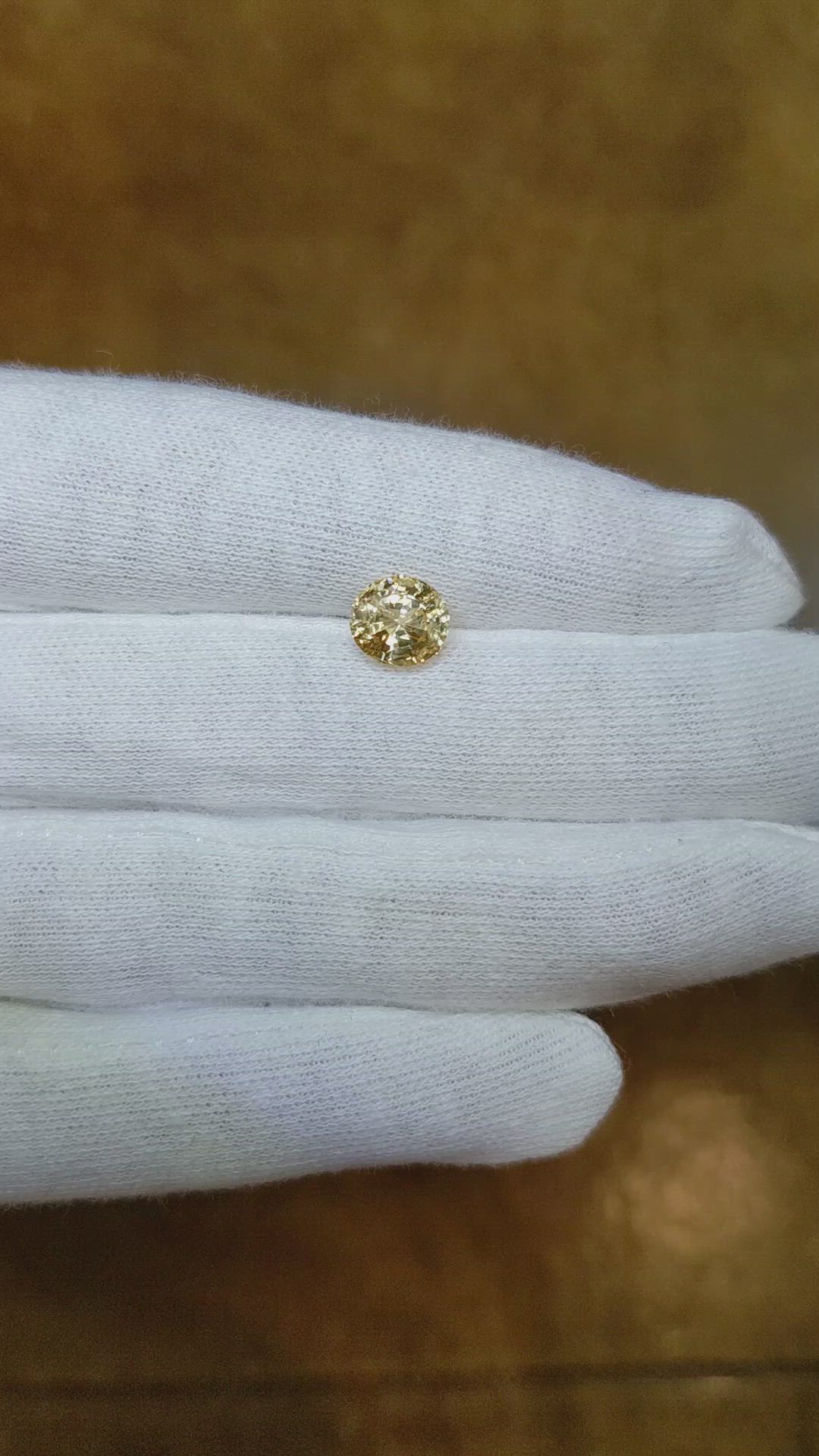 2.01 Ct. Yellow Sapphire from Ceylon (Sri Lanka) Size Video