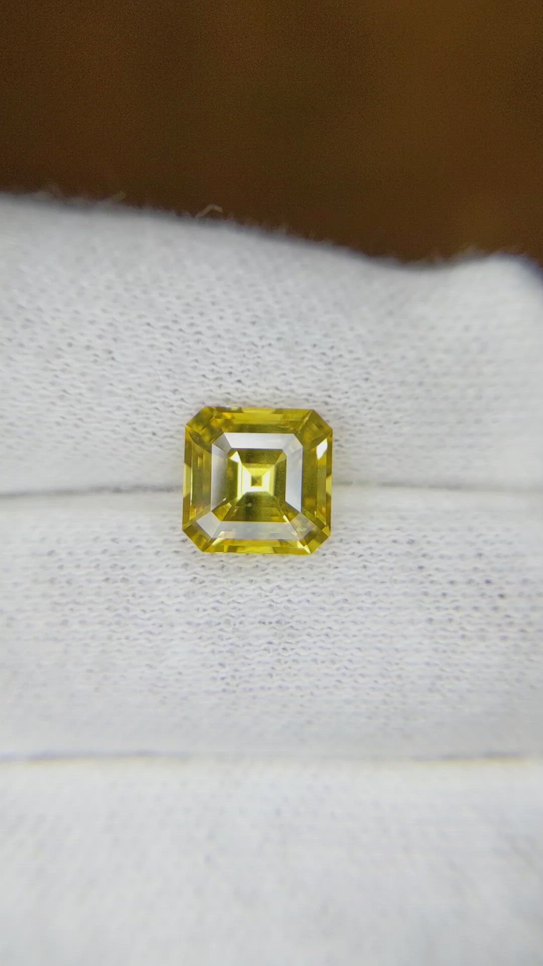 2.94 Ct. Yellow Sapphire from Ceylon (Sri Lanka) Size Video