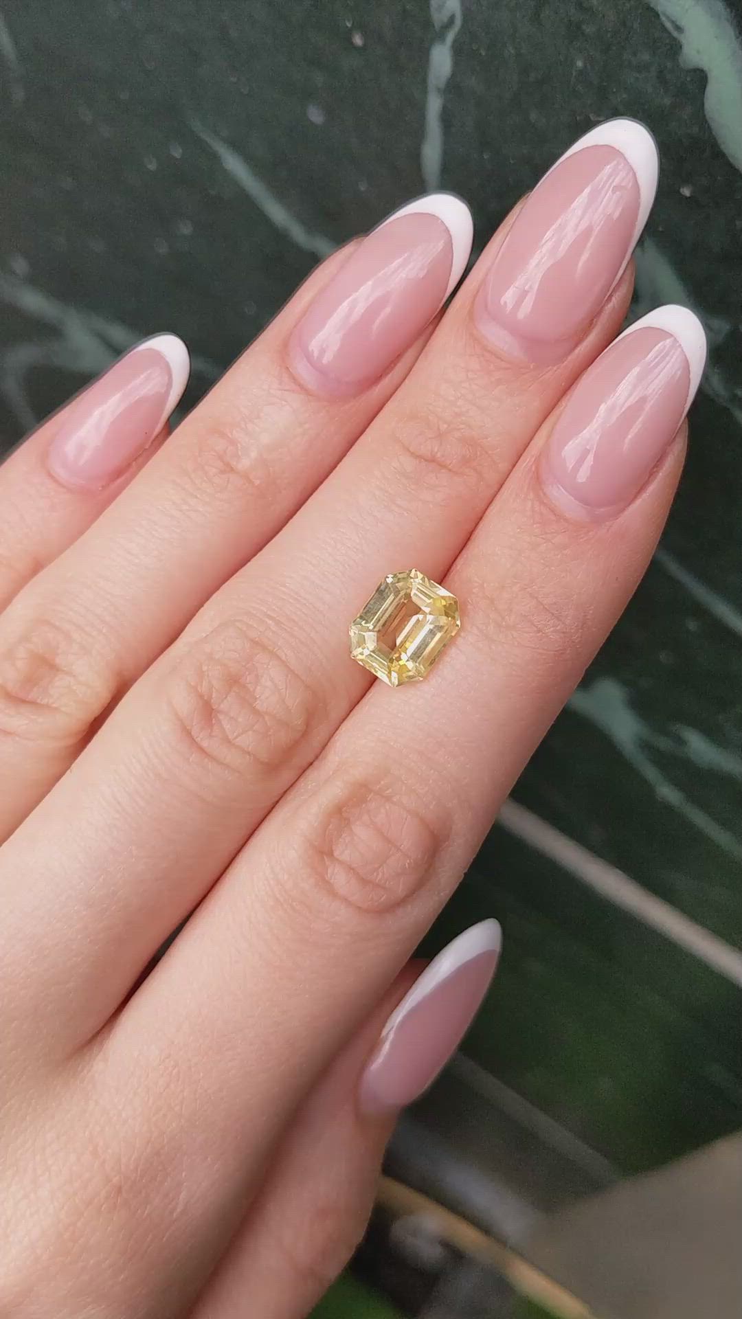 5.10 Ct. Yellow Sapphire from Ceylon (Sri Lanka) Size Video