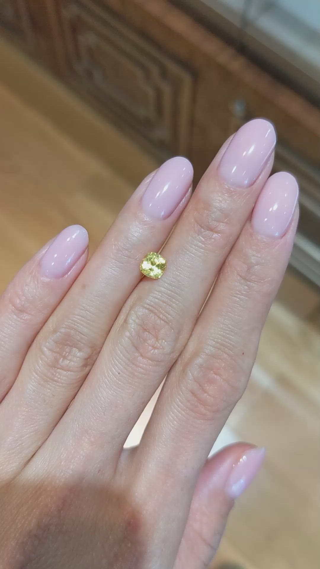 1.01 Ct. Yellow Sapphire from Ceylon (Sri Lanka) Size Video